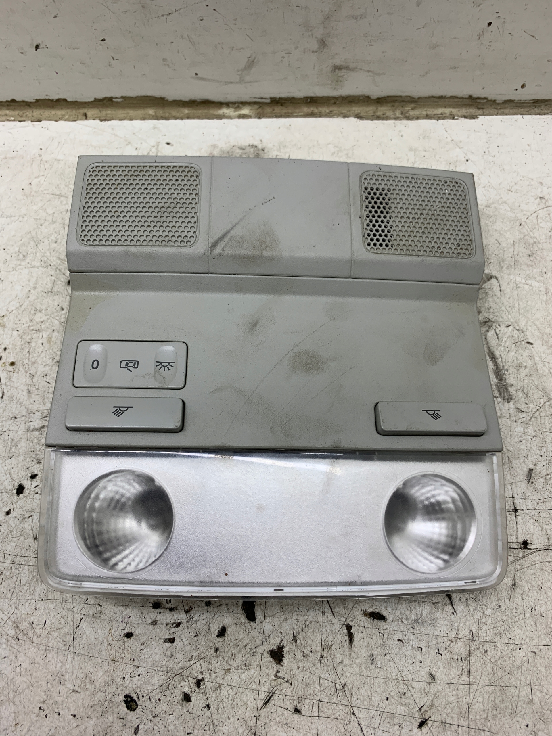 light OSWIETLENIE cabs 1K0947133D VW GOLF VI