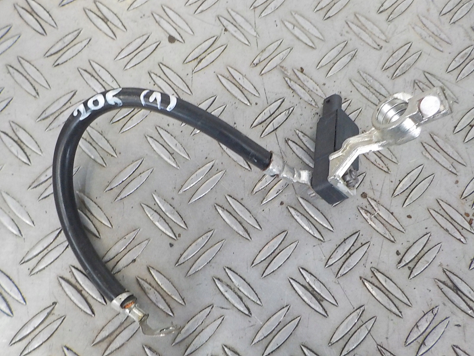 A0009056407 - C Клас W205 2.0 Combi Клема мінусова