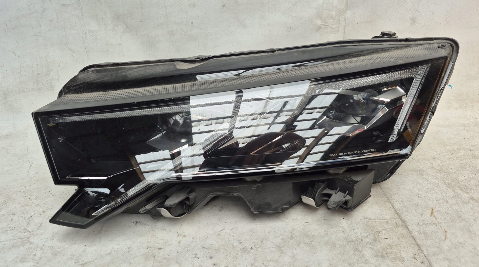 SKODA OCTAVIA IV 4 5E4 LIFT 24- light left front front FULL LED