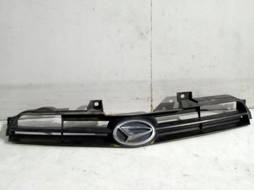 Daihatsu YRV Grill Grill Grill