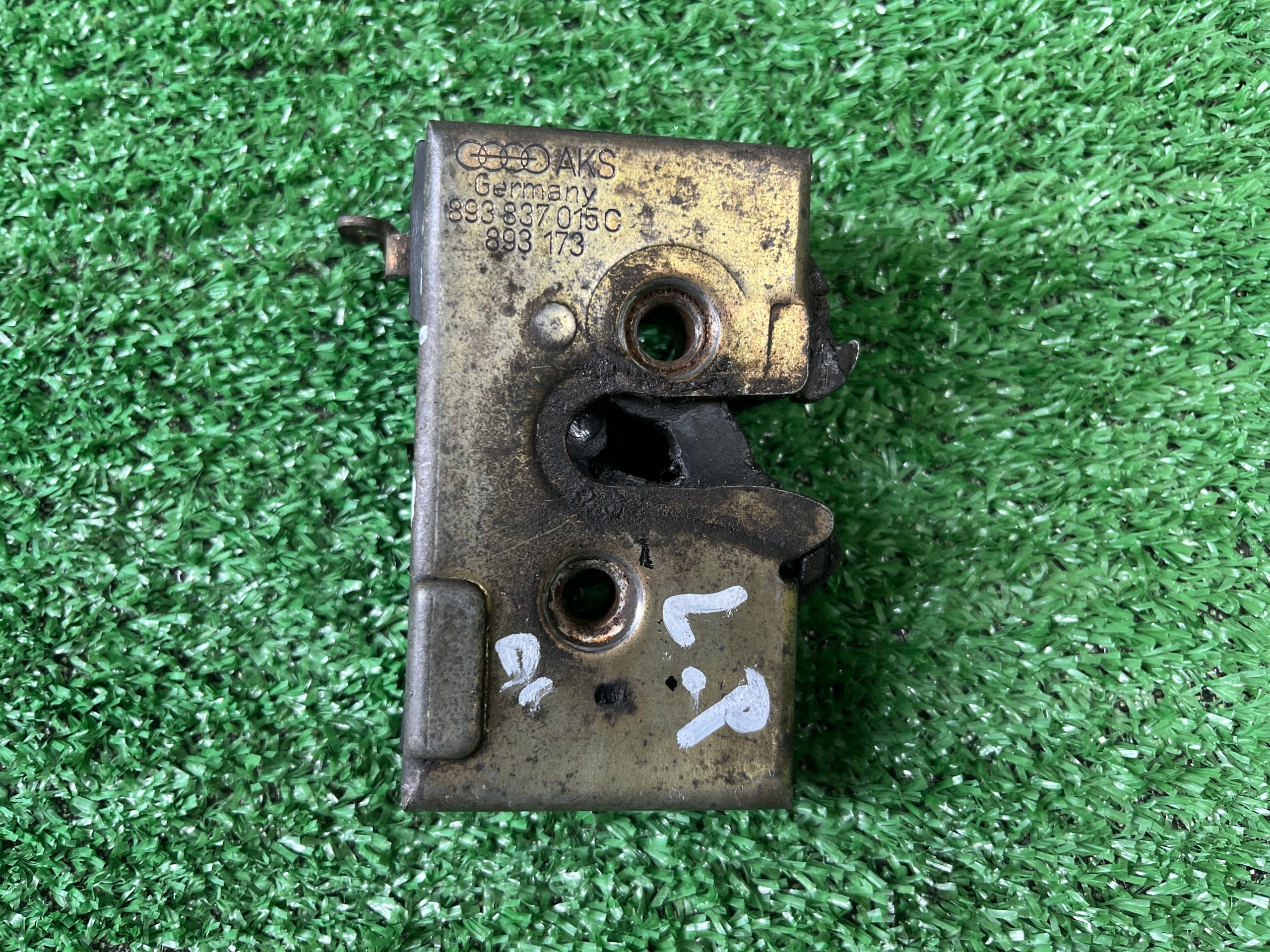 lock door left front AUDI 80 B4