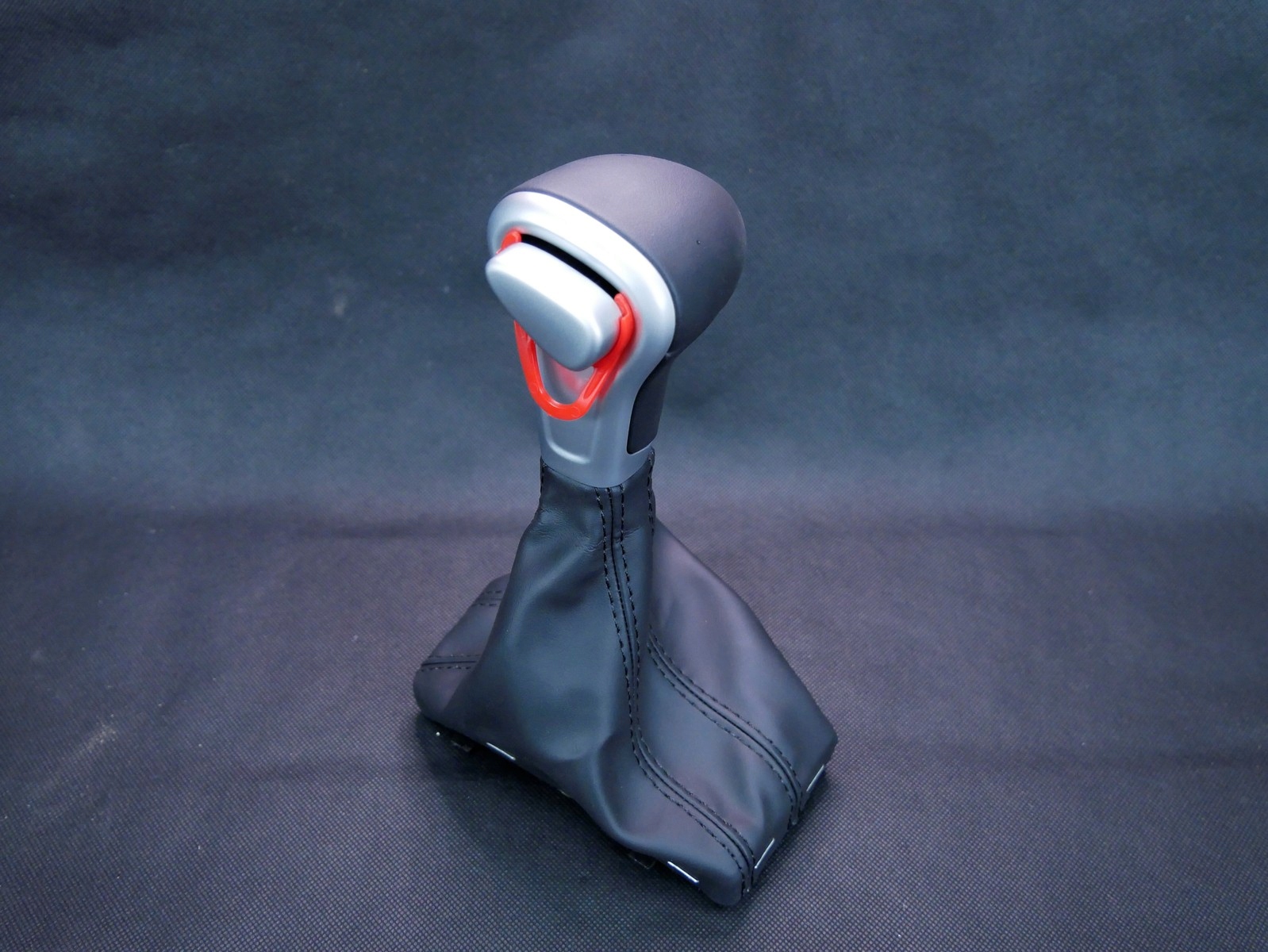 AUDI Q7 4L0 LIFT gałka zmiany biegów 4L1713139AJ Typ samochodu 4x4/SUV