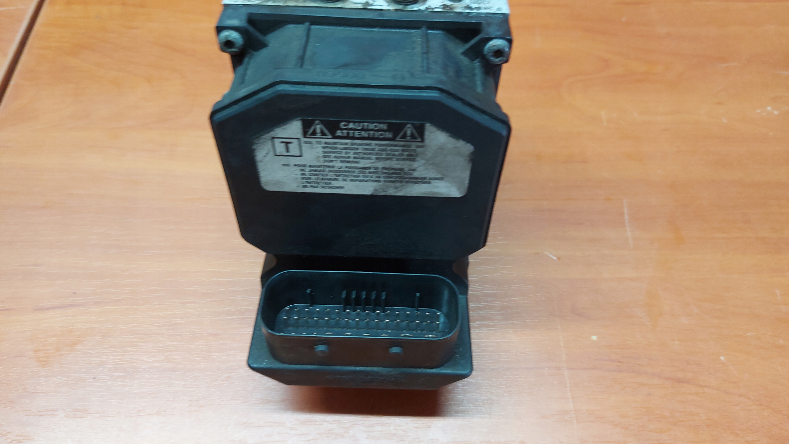 Servofreno ABS TOYOTA AVENSIS T25 03
