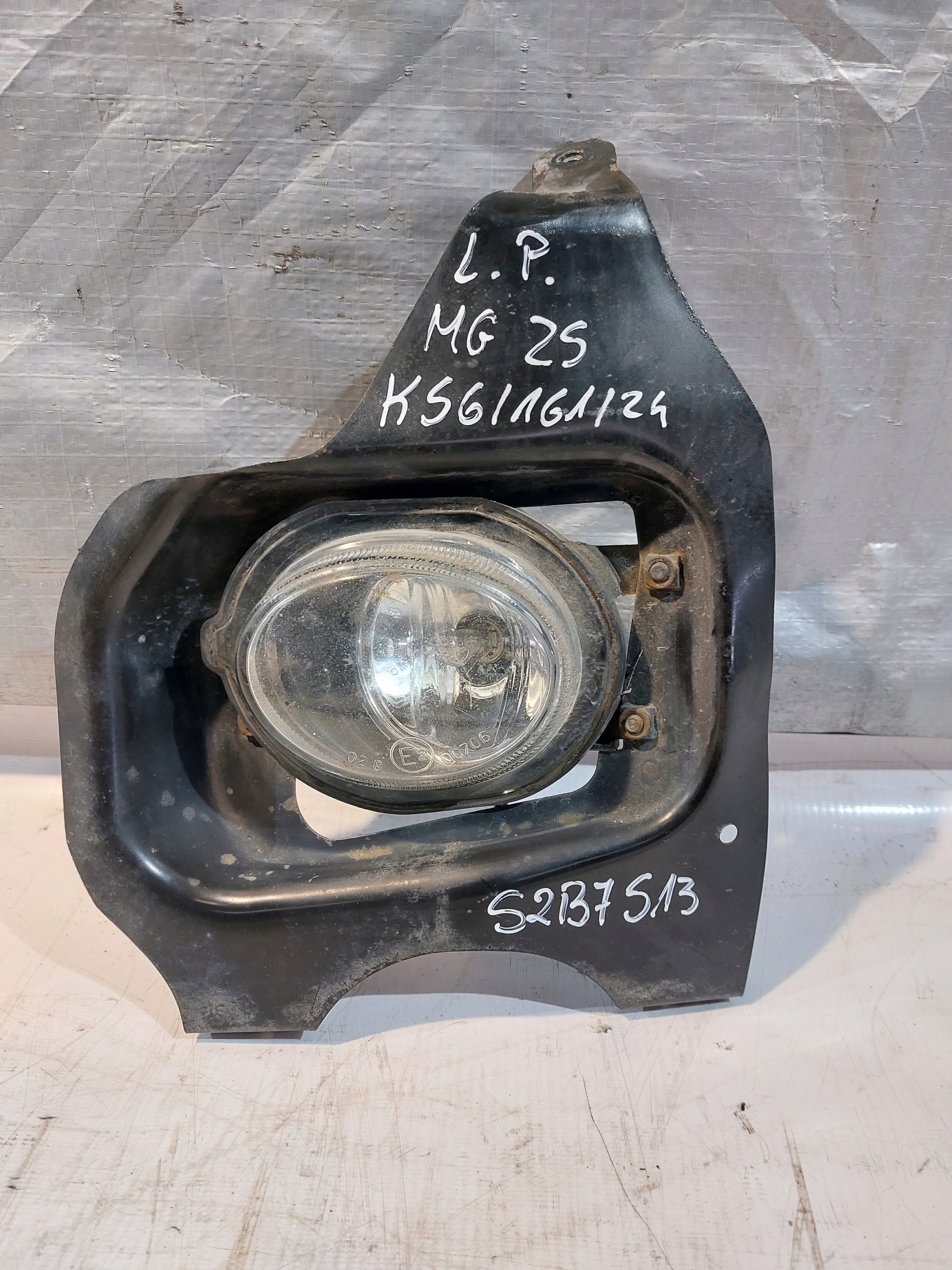 fog light left front MG ZS 2004r.