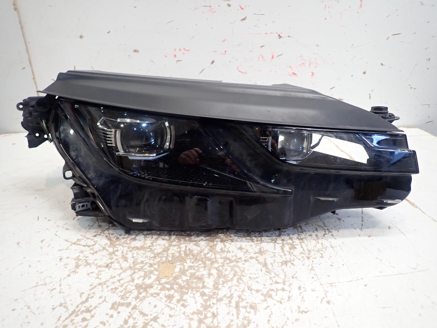 light front front right VW ARTEON 16- FULL LED