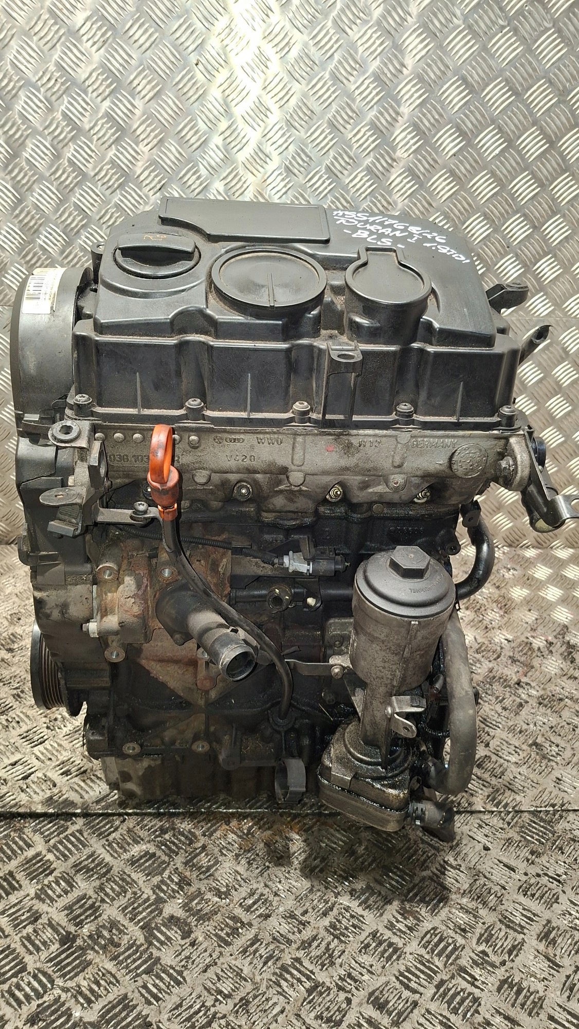 engine pillar Z WTRYSKAMI VW TOURAN and 1.9TDI BLS