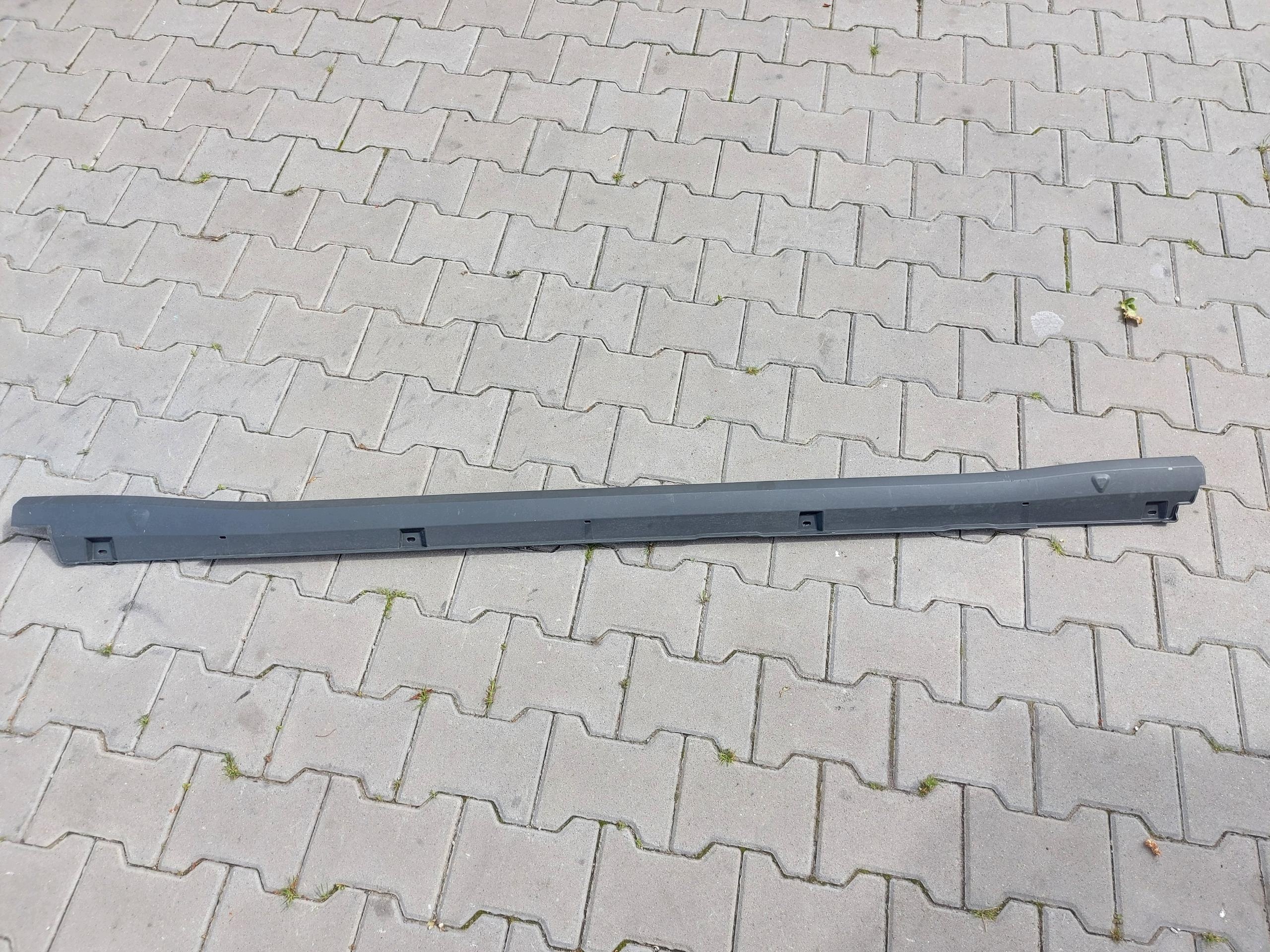 VW ID5 GTX 11E moulding threshold left 11A853855-JLK123