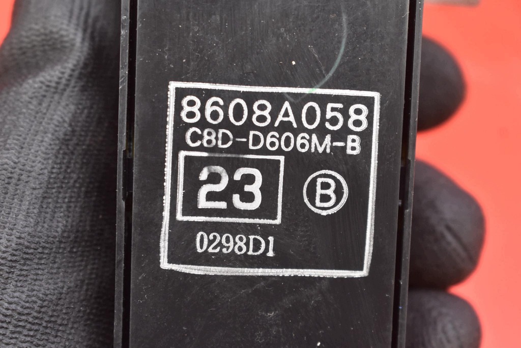vezérlő panel ablak EU 8608A058 MITSUBISHI LANCER 8 VIII 5D HB 06-17