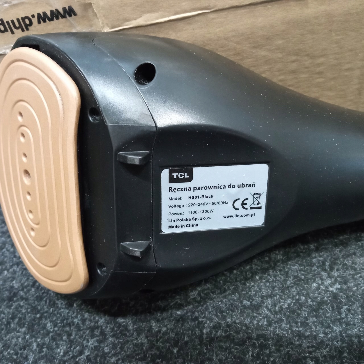 Żelazko TCL HS01-BLACK Kolor dominujący czarny