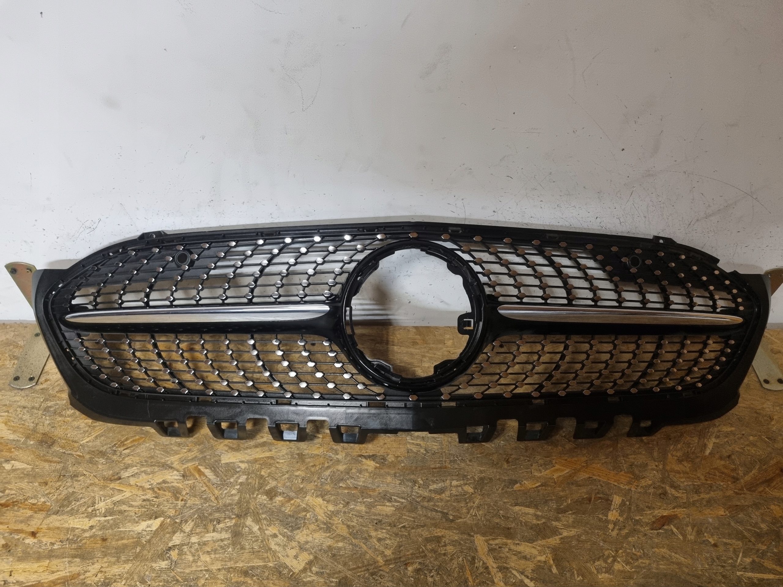 Mercedes-Benz A-Klasse W177 Kühlergrill FRONTGRILL Kühlergitter - Thumbnail 1