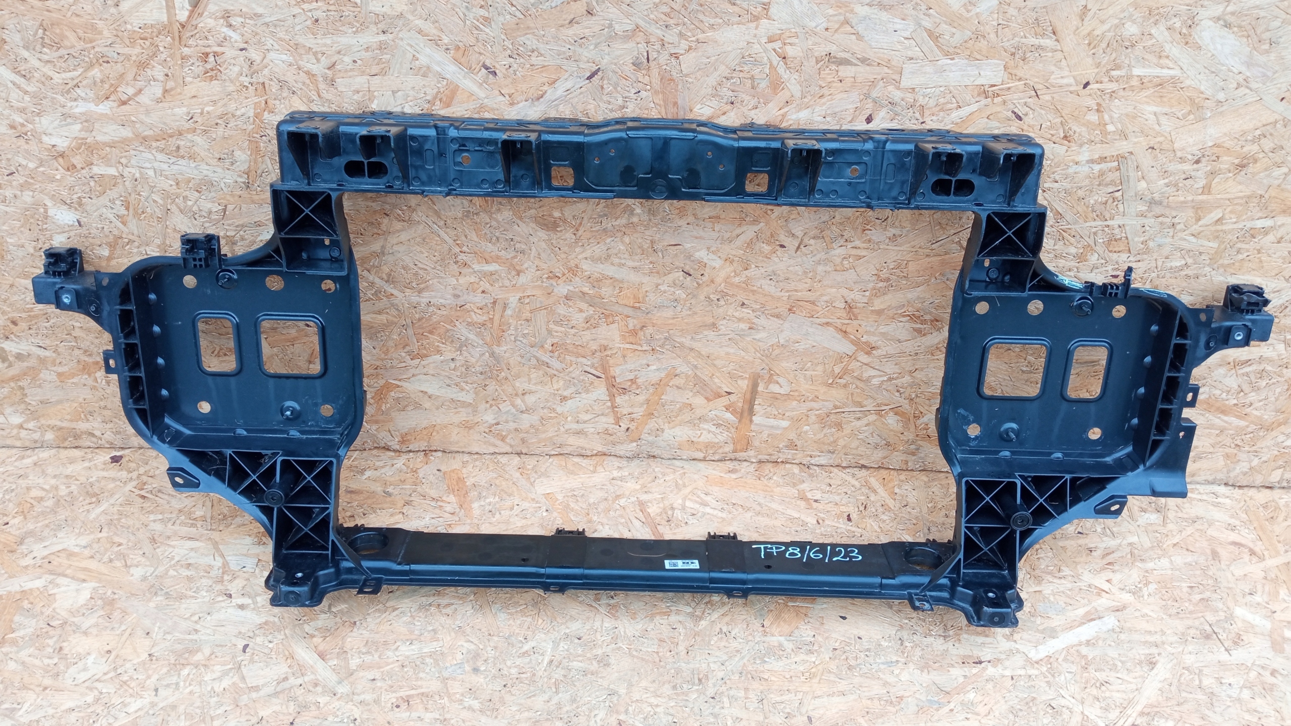 HYUNDAI IONIQ 5 PAS PRZEDNI WZMOCNIENIE