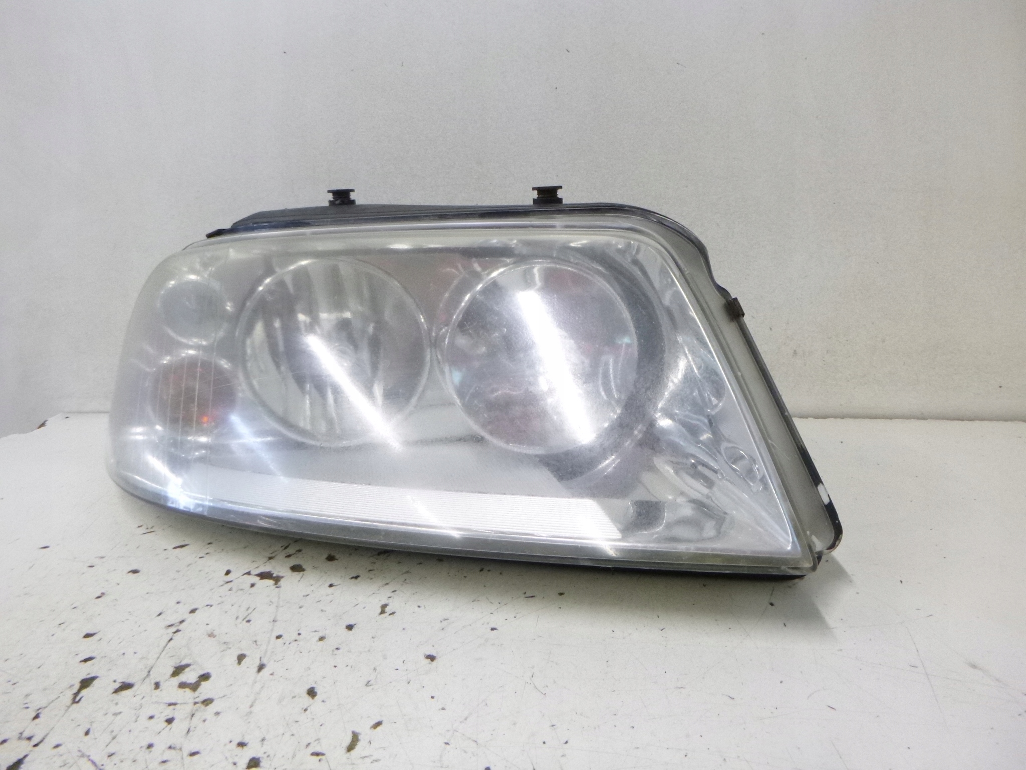 light front right VW Sharan Lift 2003r. 0301182202