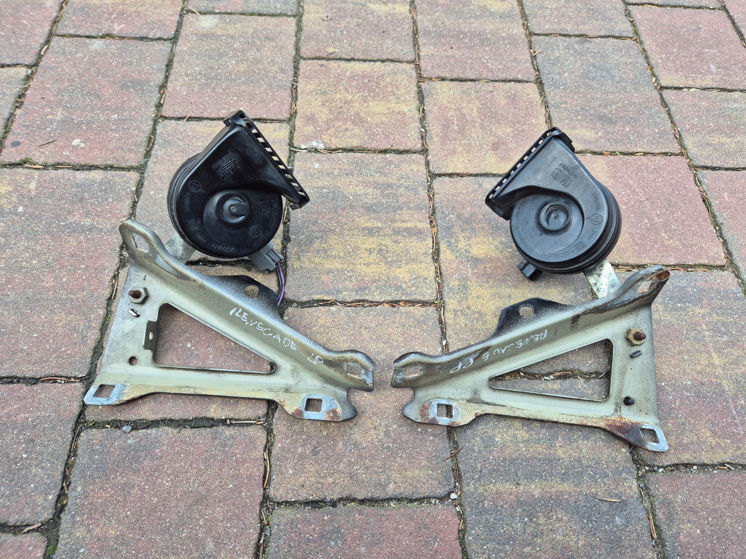 MOCOWANIE WSPORNIK BLOTNIKA PRAWY PRZOD JEEP RENEGADE