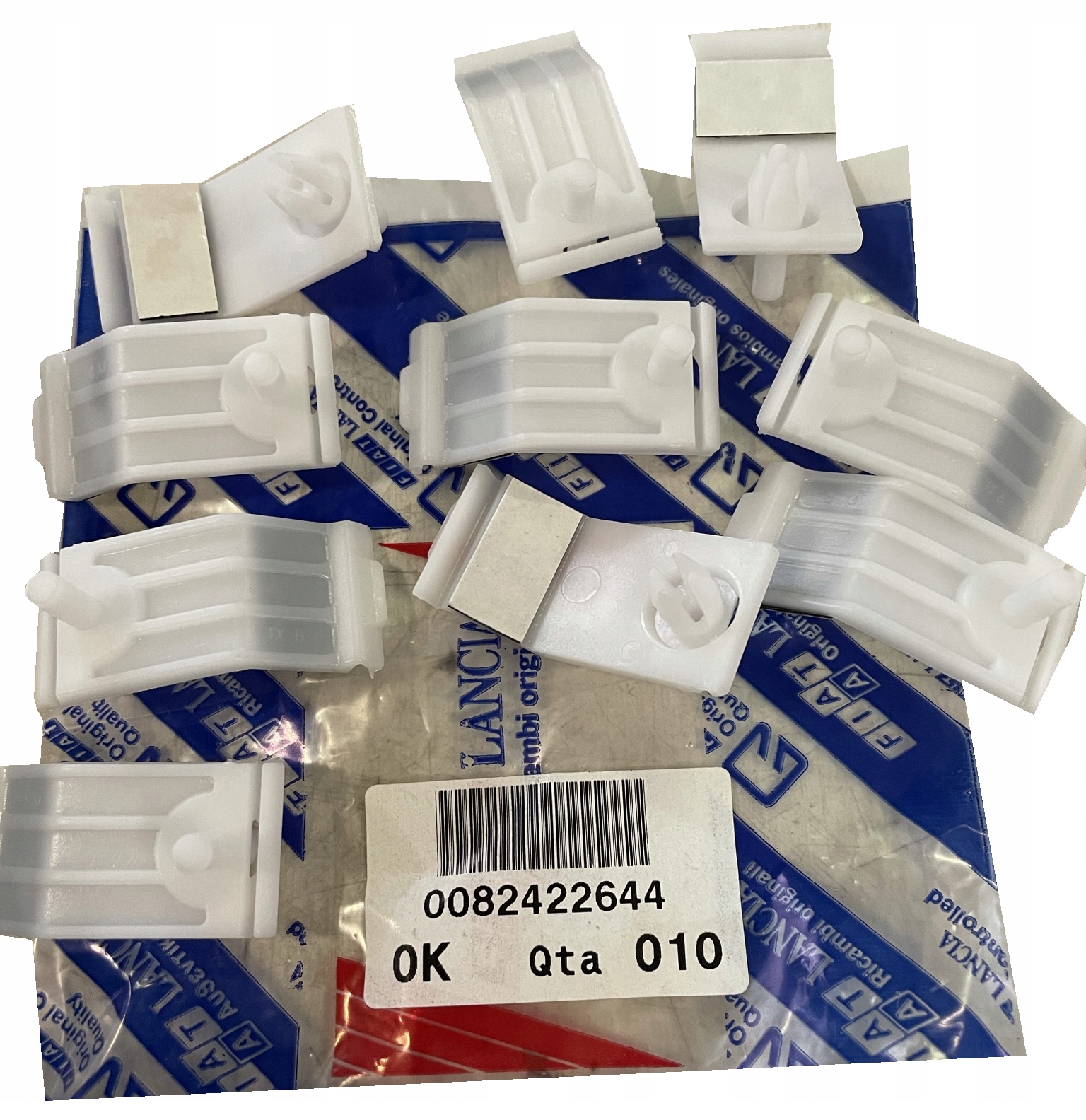 SPINKA POKRYWY MASKI SILNIKA LANCIA DELTA 82422644