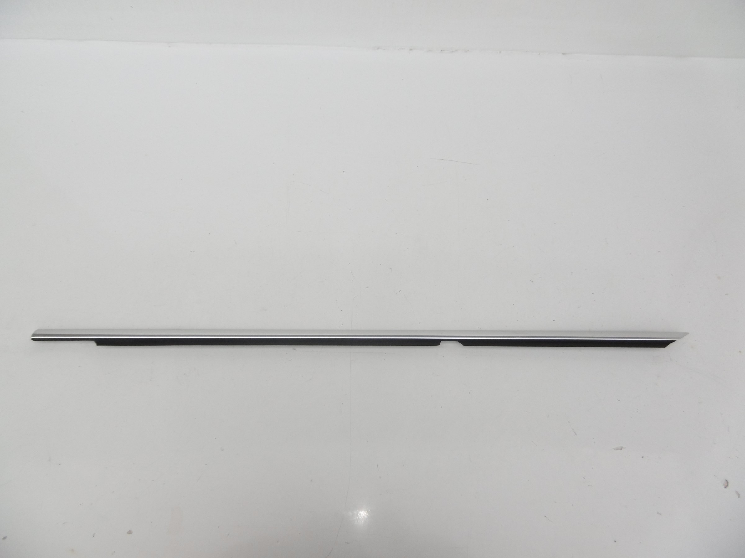 moulding dust door right rear part MERCEDES W166