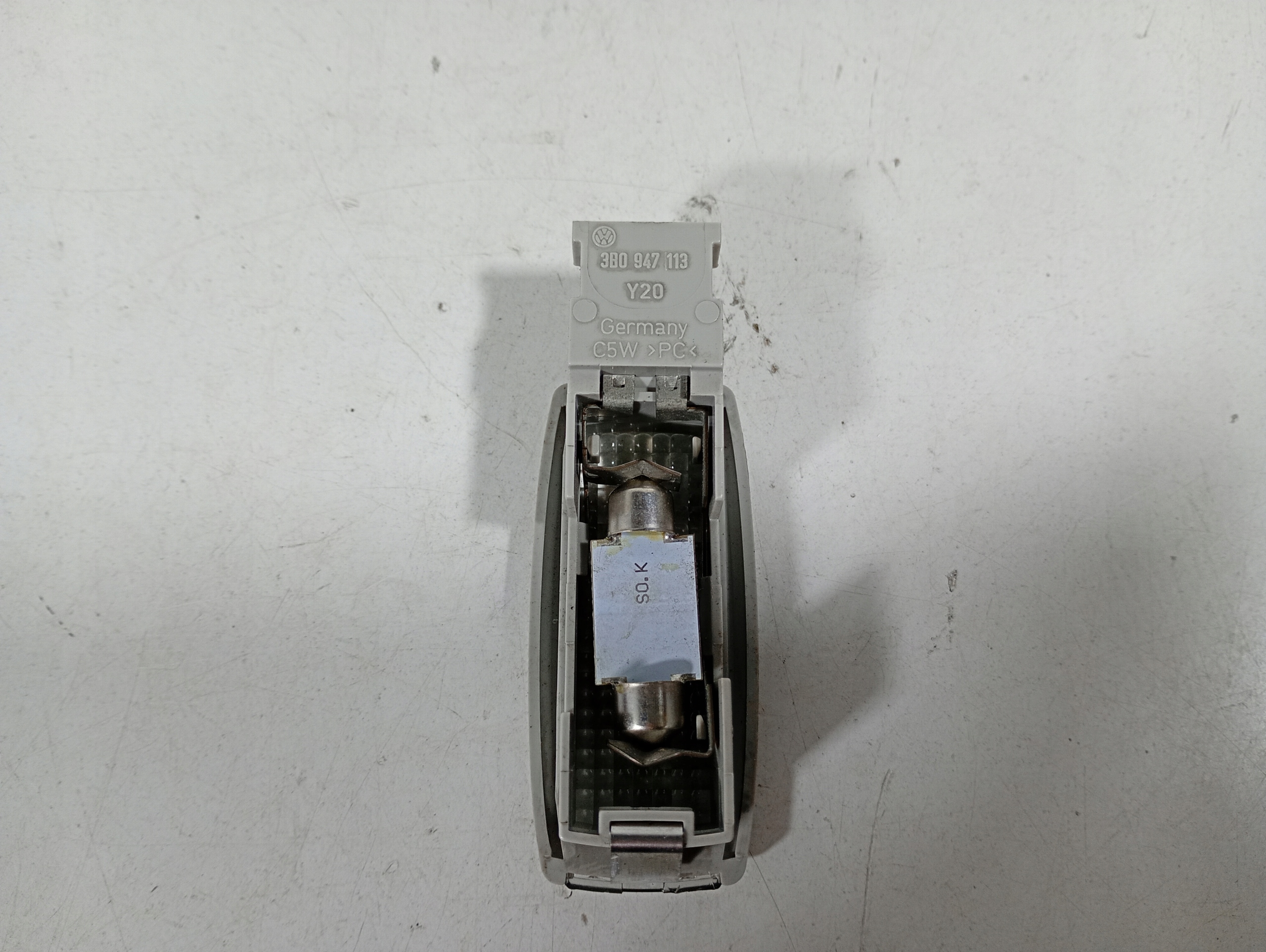VW PASSAT B5 00-05 OSWIETLENIE cabs light inner OE 3B947113