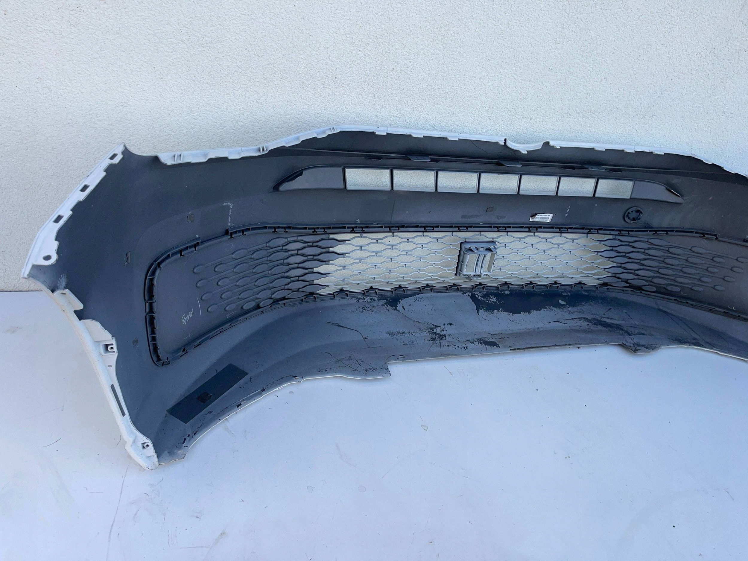 nárazník předek přední Volkswagen Caddy 2K7 20