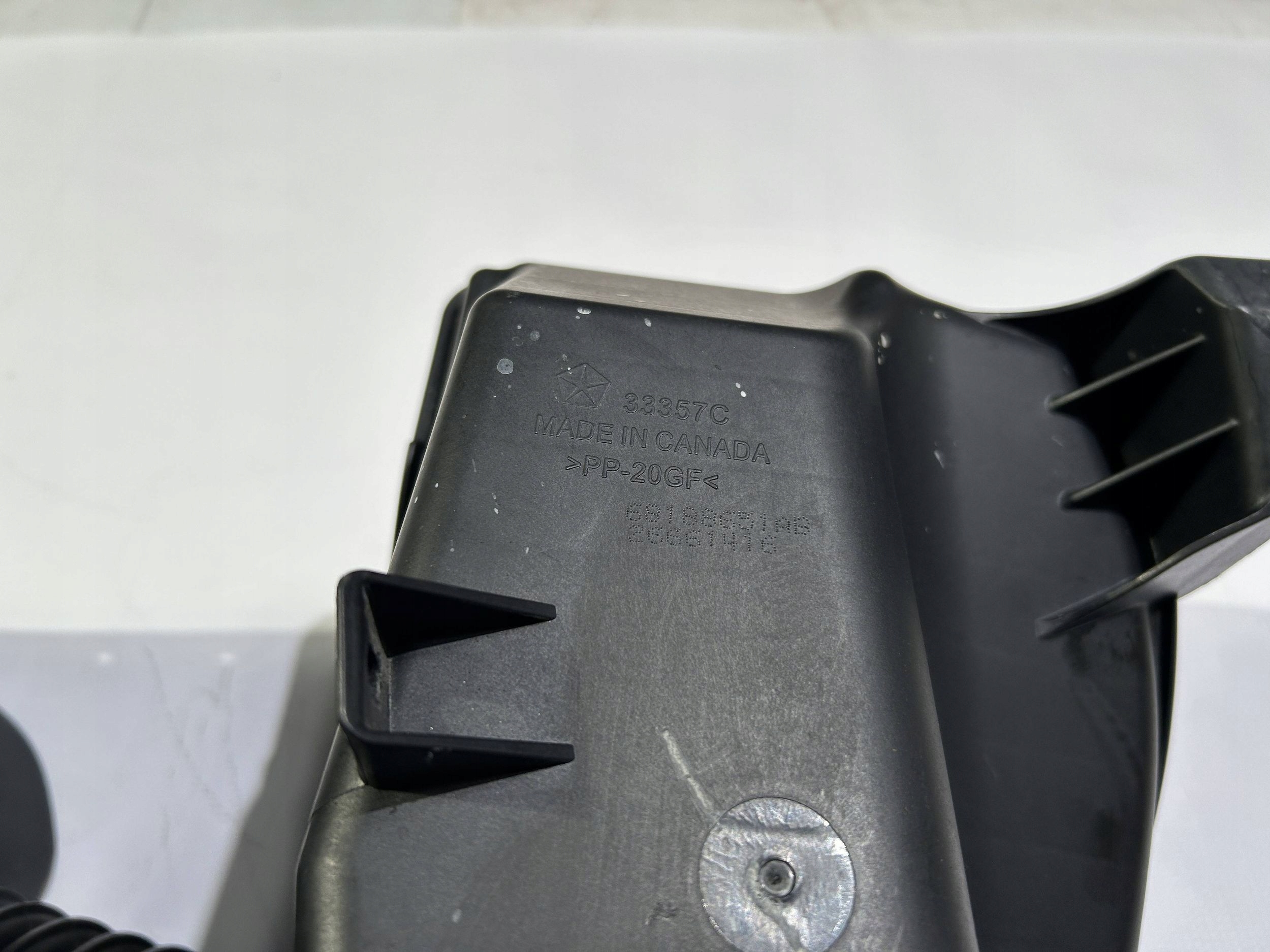 Gehäuse filter luft rezonator rohr dolot Chrysler Pacifica 3.6 2017