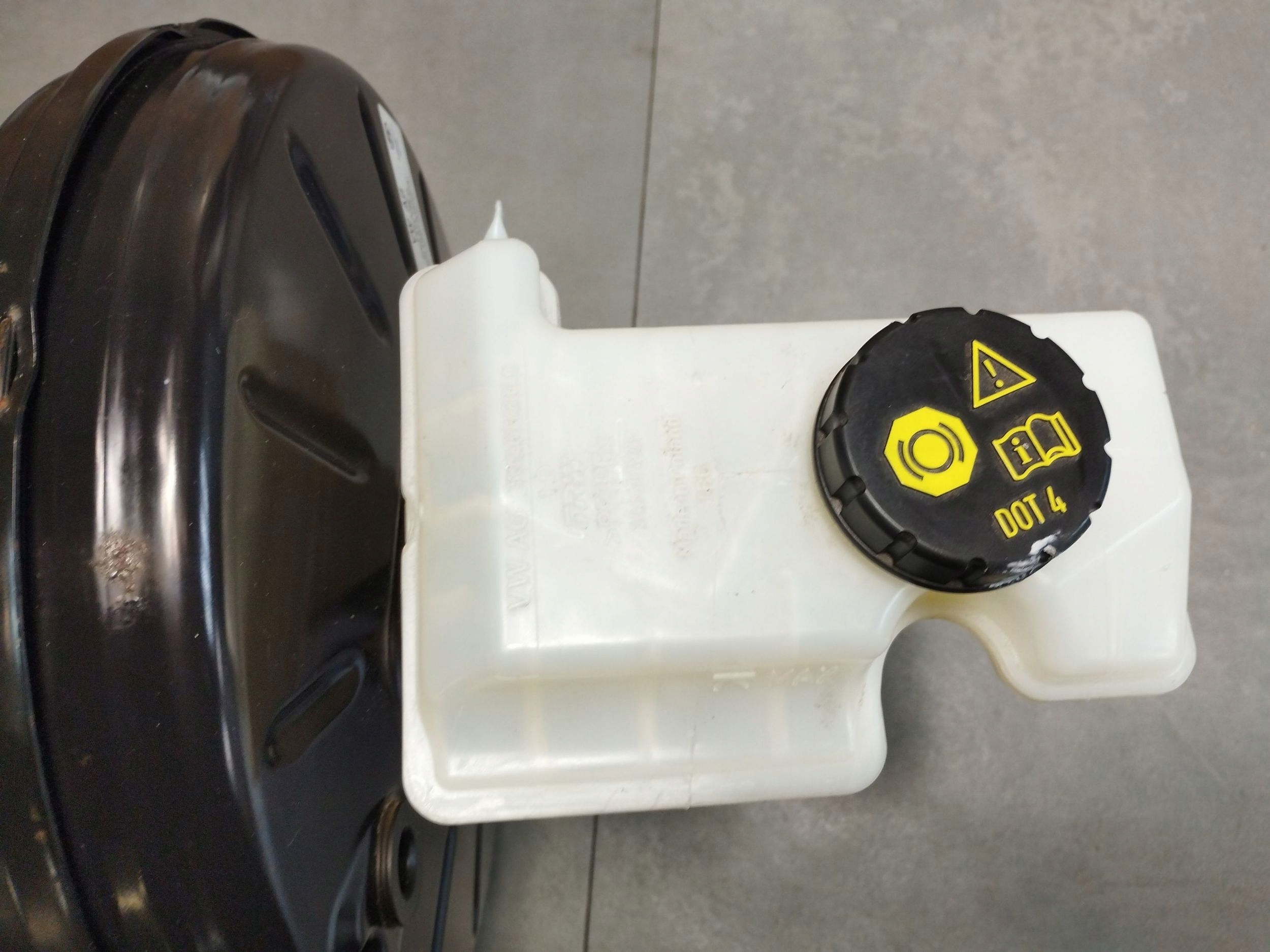 Audi Q3 F3 83a Servo bremsen 5QH614105D