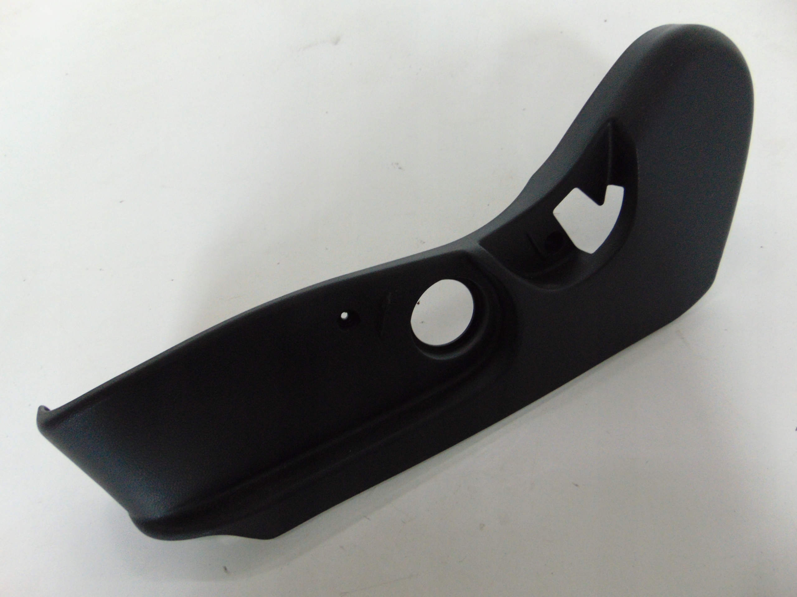 ЛІВА ЗАХИСТ СИДІННЯ HYUNDAI I40