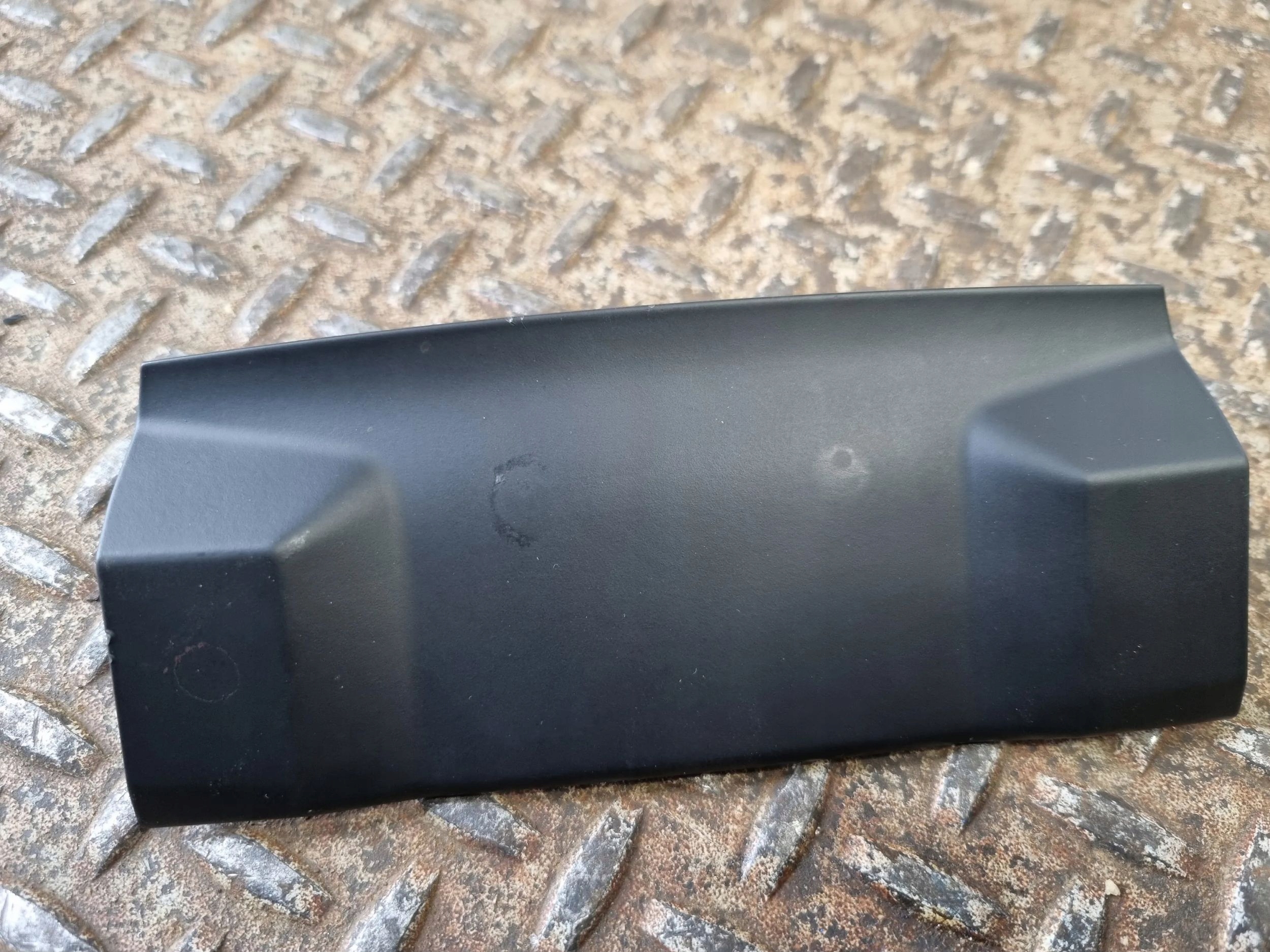 BMW 5 G30 G31 2018 консоль средняя