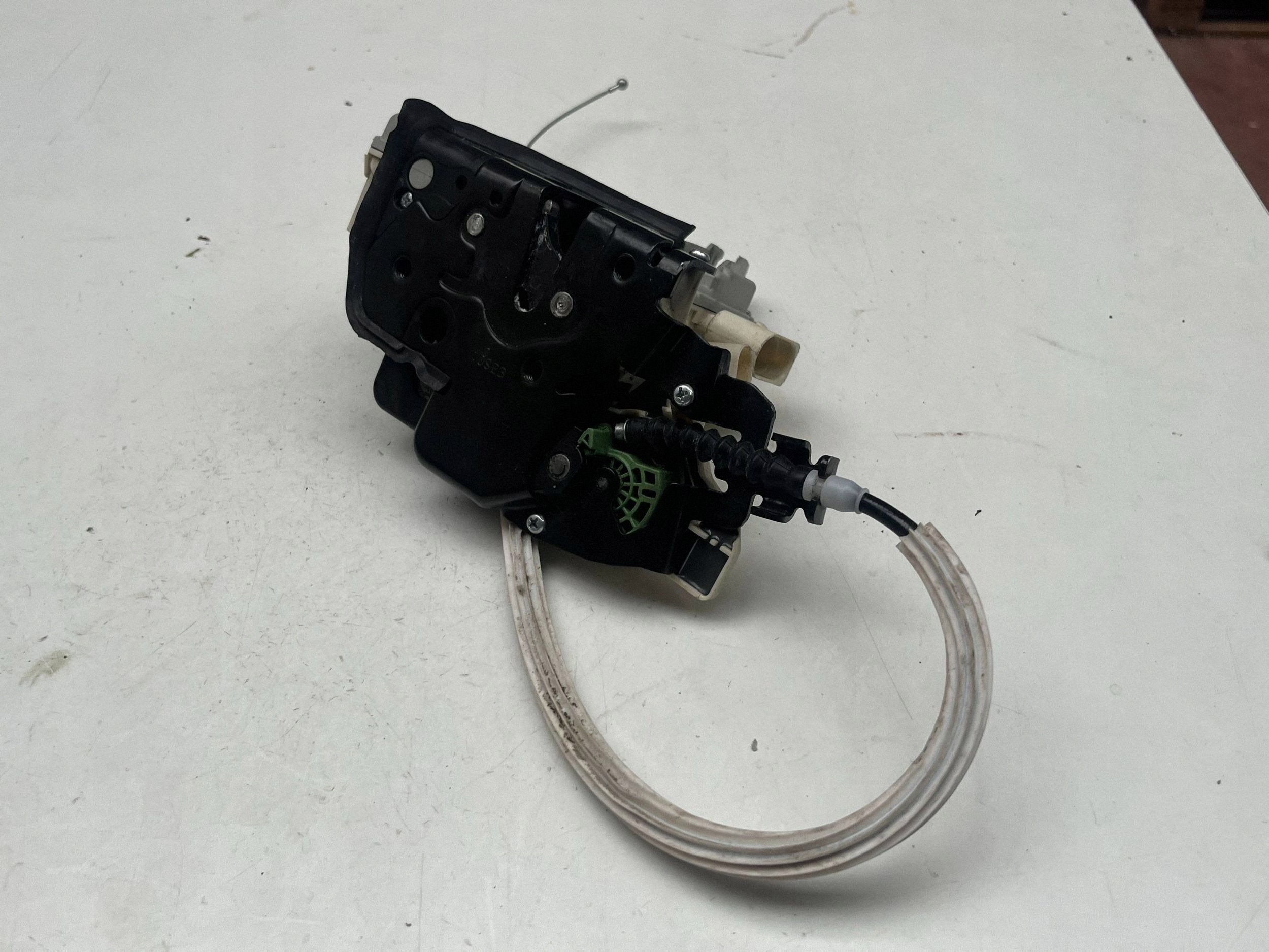 AUDI Q7 4M lock door left front DOCIAG 4M1837015F @M