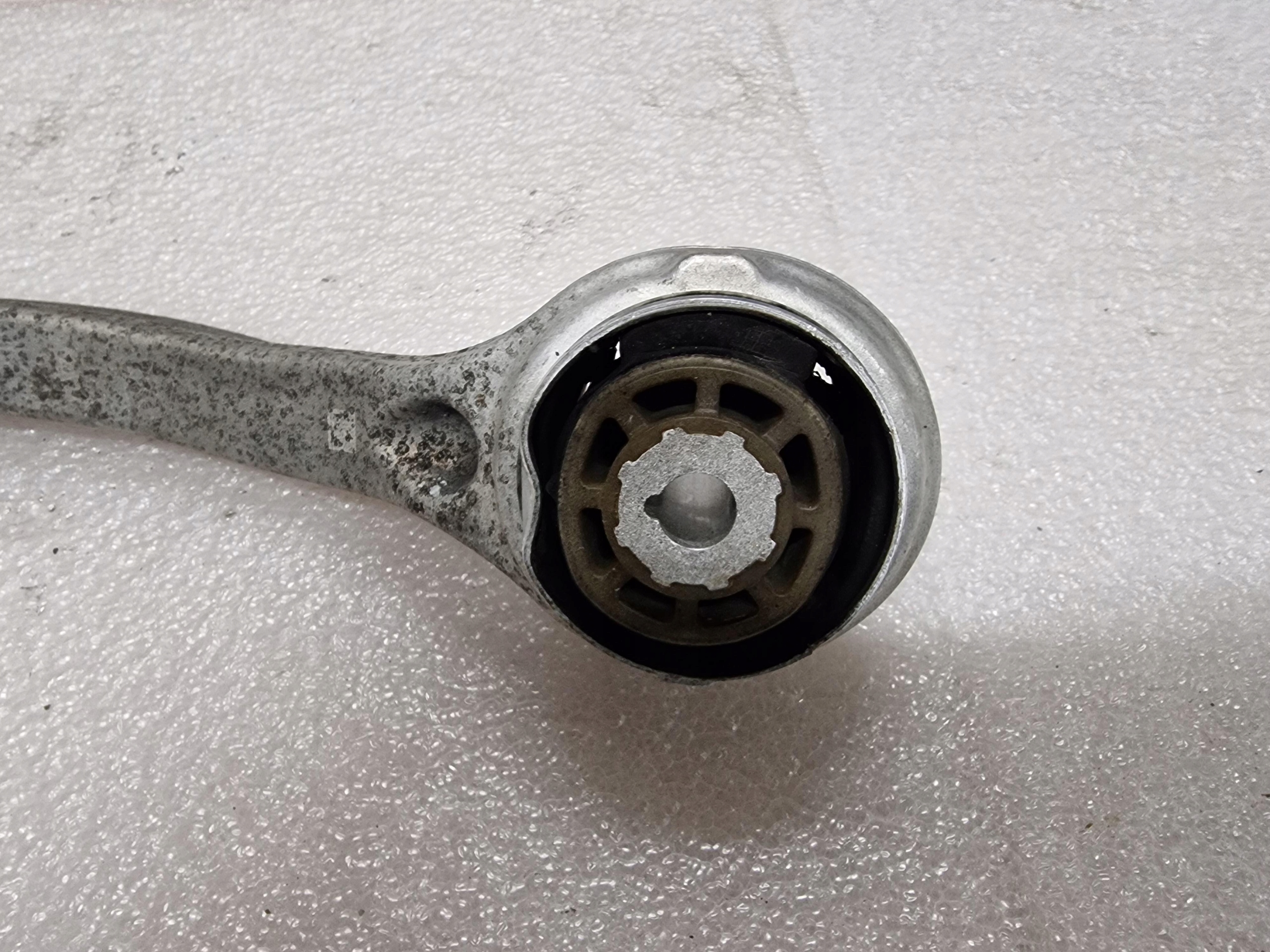 arm front right lower MERCEDES E W238 W213 20506