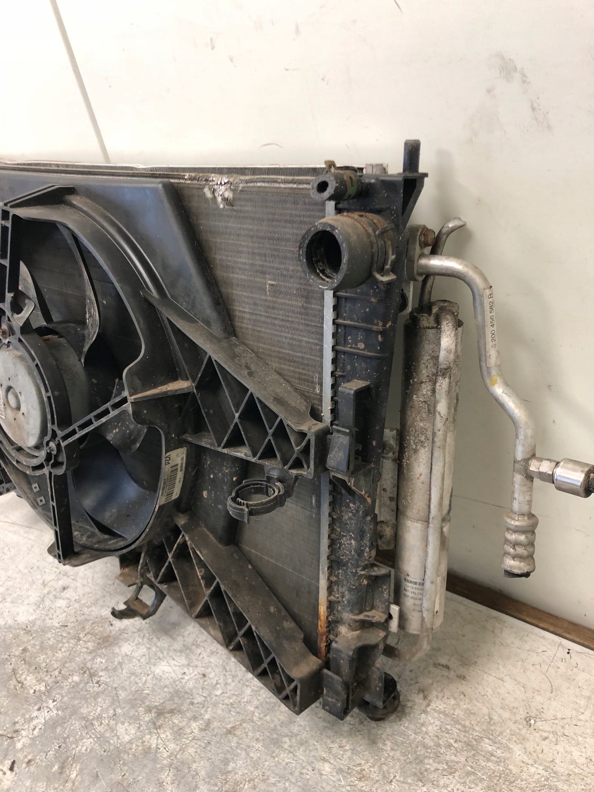 Kühler Lüfter RENAULT TWINGO II 8200369312