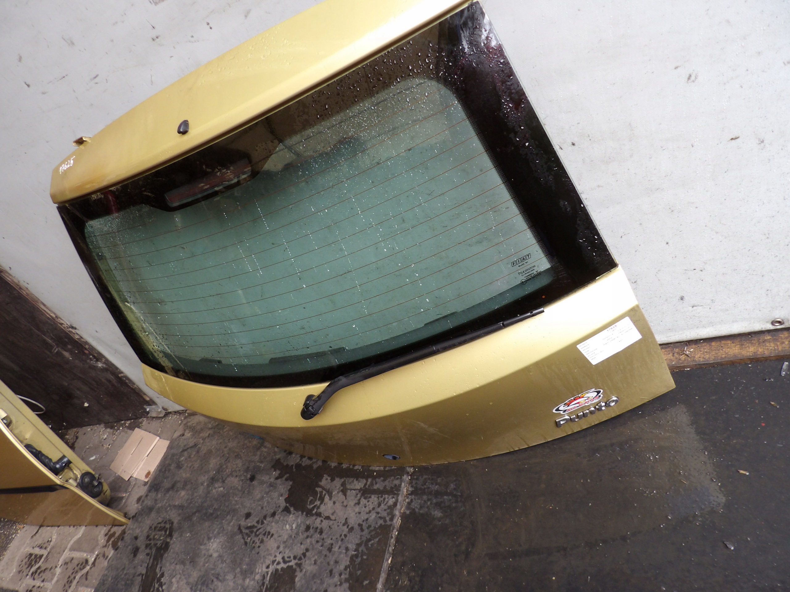 Fiat Punto II boot doors lak. 527 HB 5D