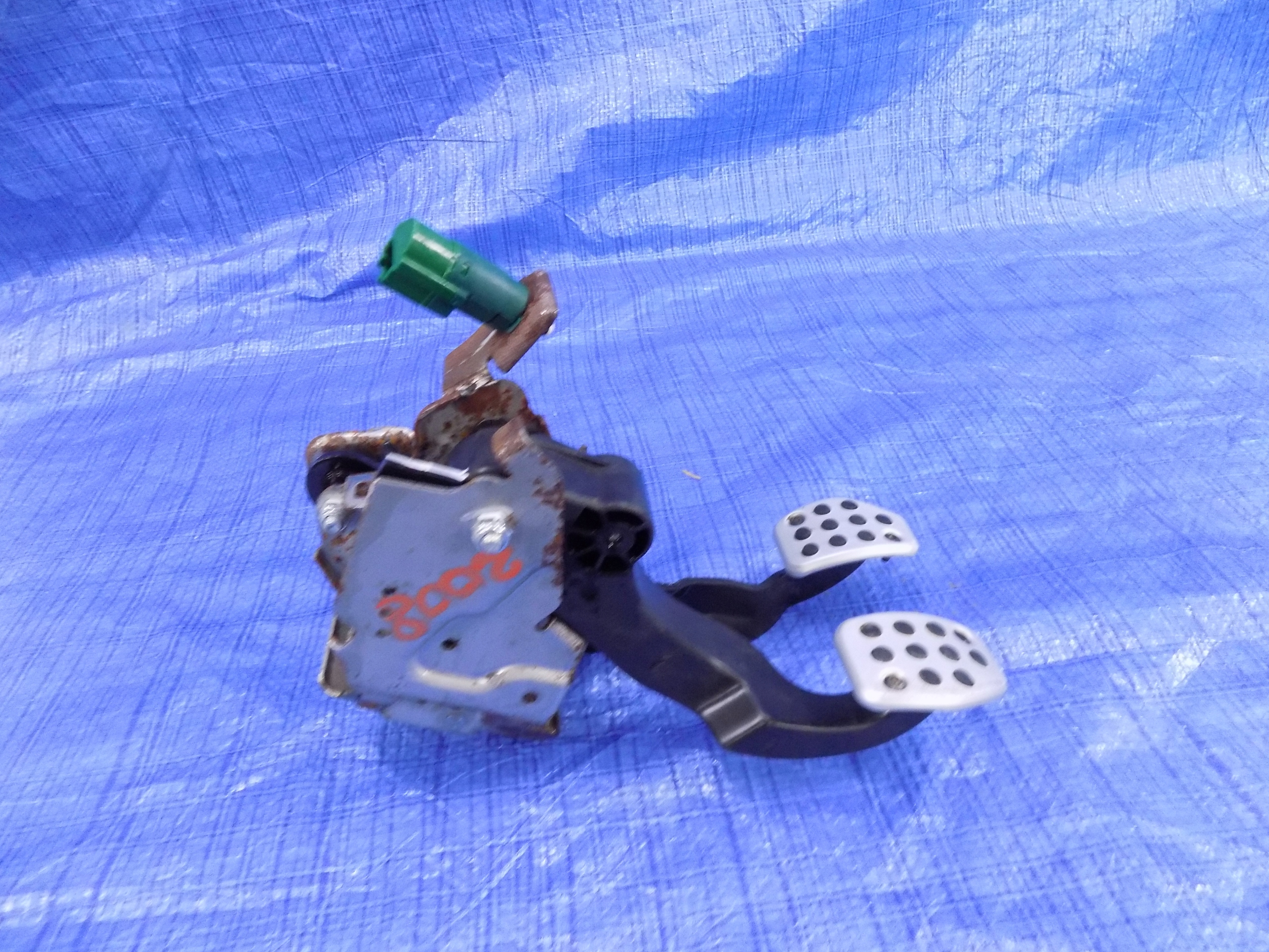 KUPPLUNGSPEDAL BREMSE PEUGEOT 2008 15R 1,2THP