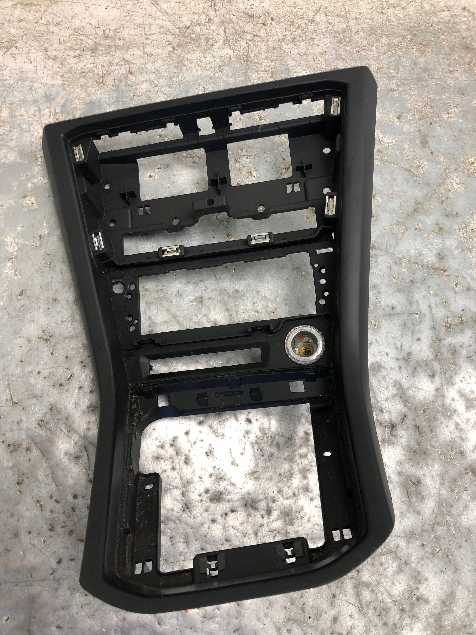 RAHMEN DEKOR TUNELU VW TOURAN III 5TB864263E