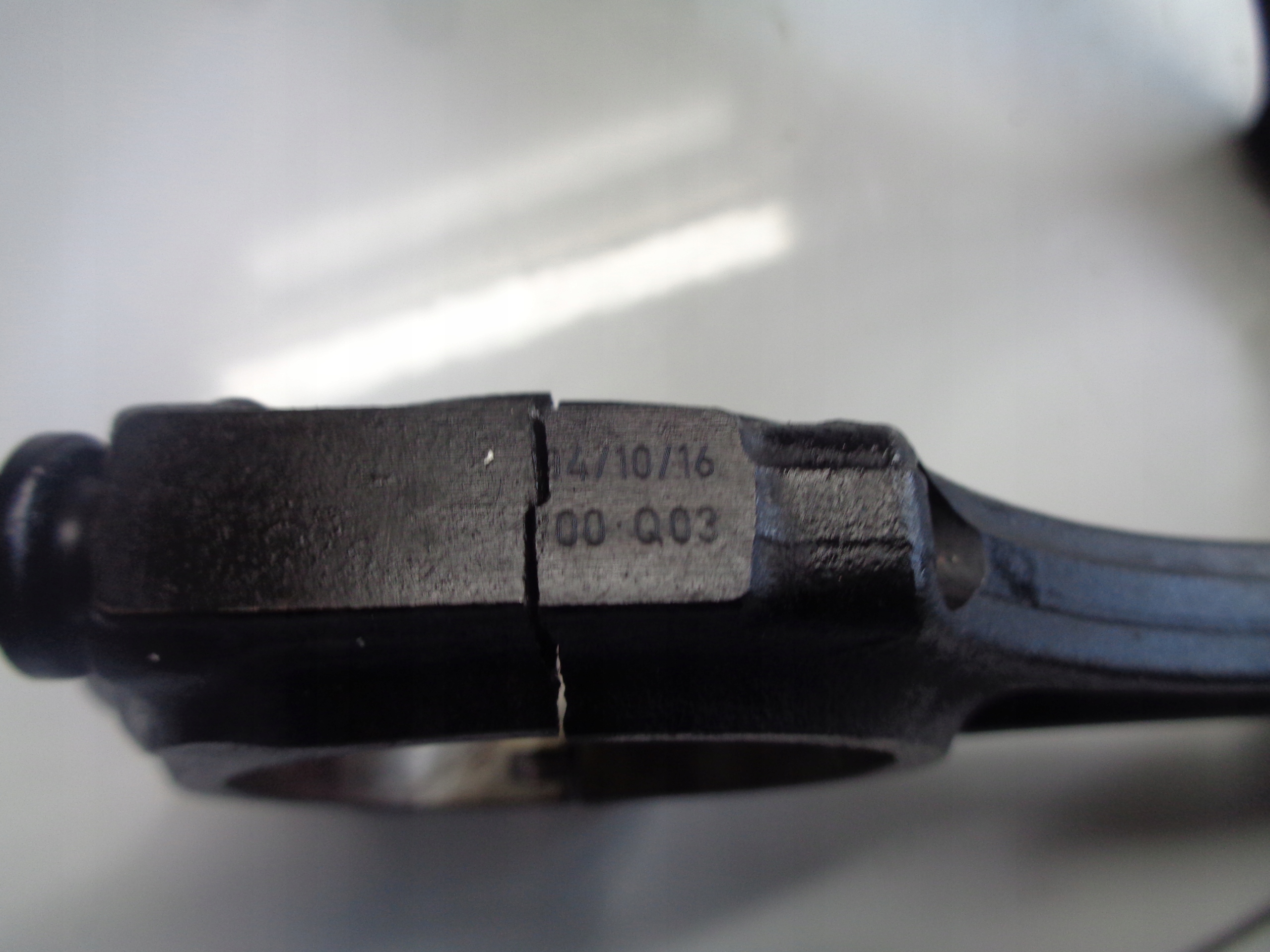 MERCEDES W176 2.0T AMG piston with connecting rod