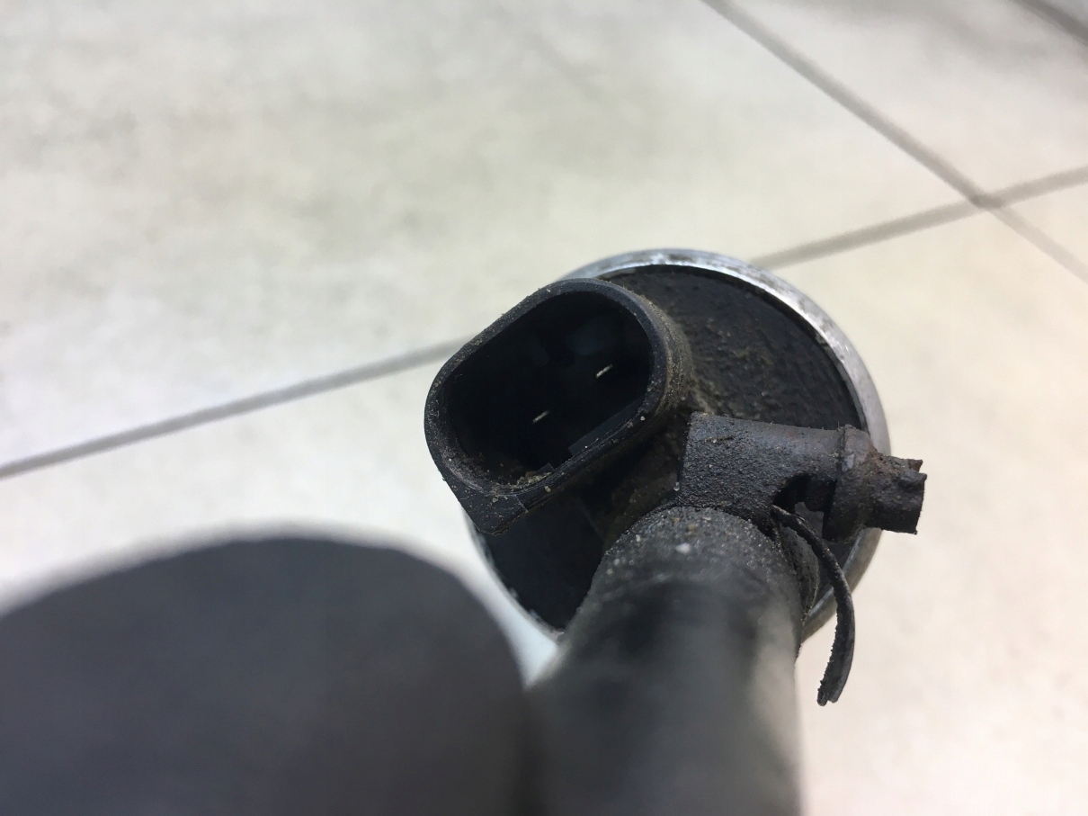 feed pump BMW 5 E39 530 d