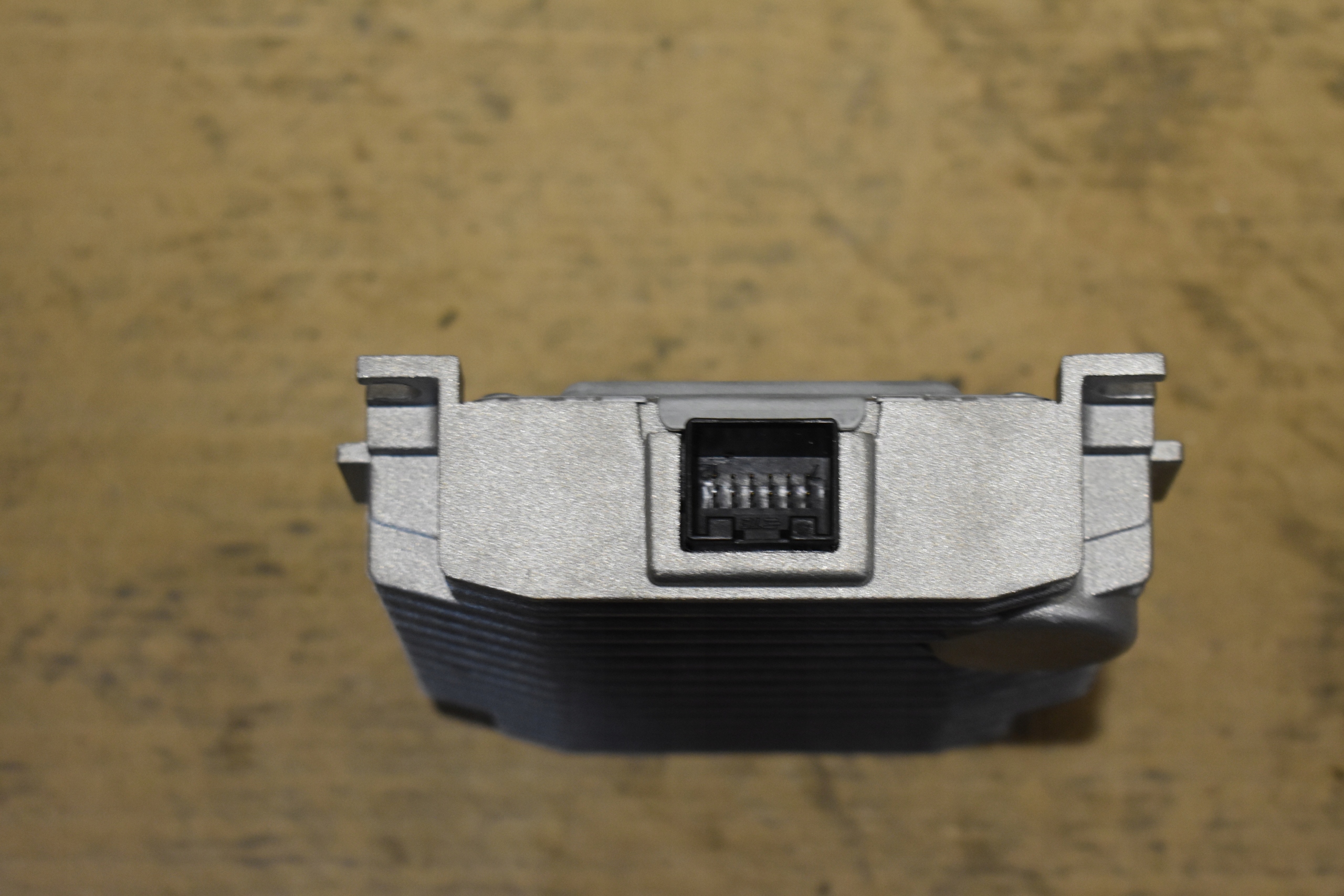 IDEALNY amplifier HARMAN PORSCHE TAYCAN 1 9