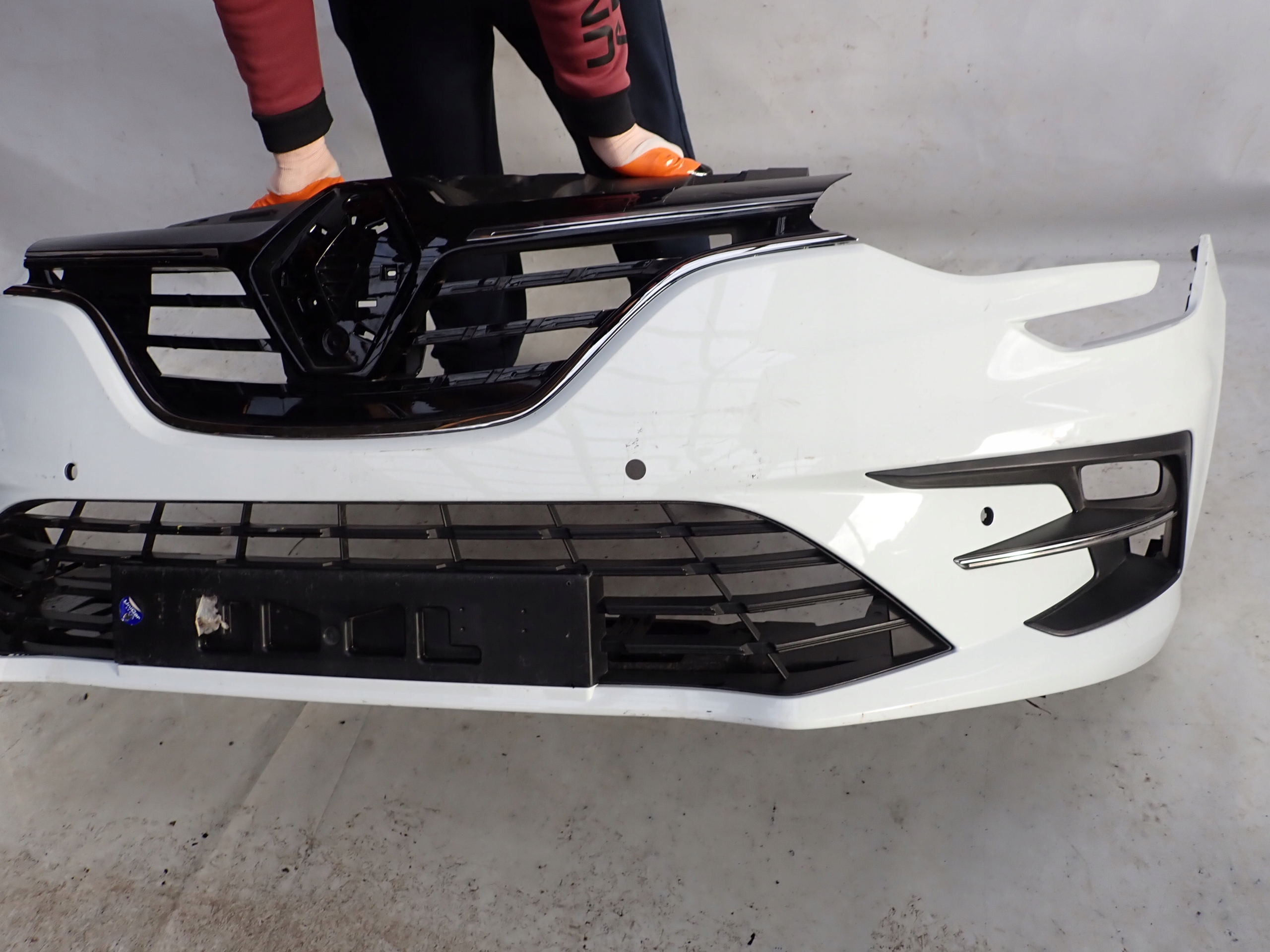 RENAULT MEGANE IV LIFT 20- bumper front front PDC