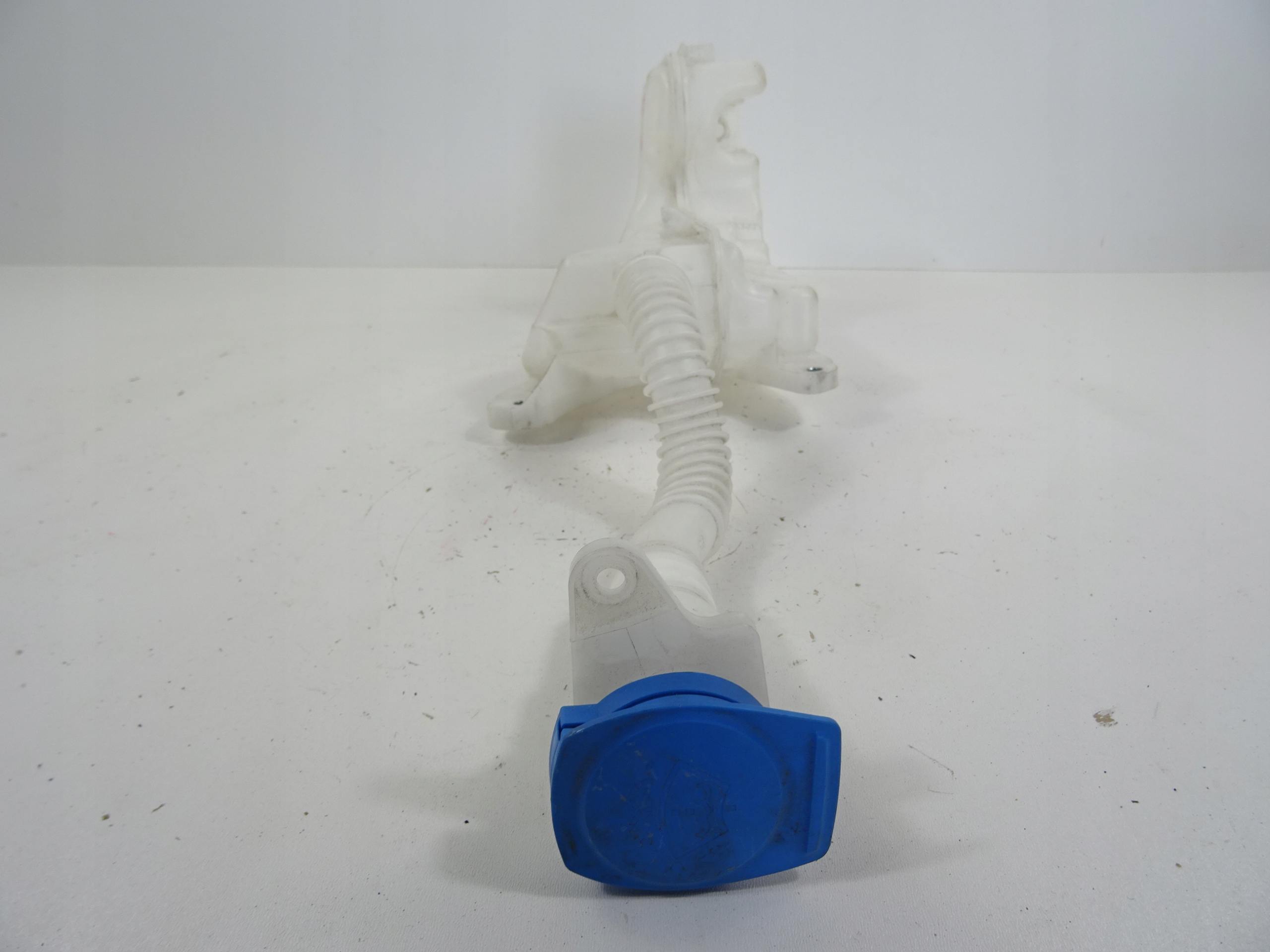 vw бачок омывателя 2GM955448B 2GM955453B оригинал 19-