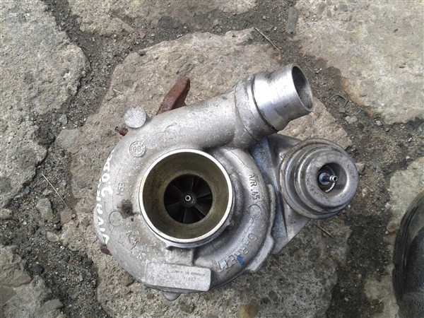 TURBINA TURBOSPREZARKA OPEL VIVARO 2 0 DCI 115KM