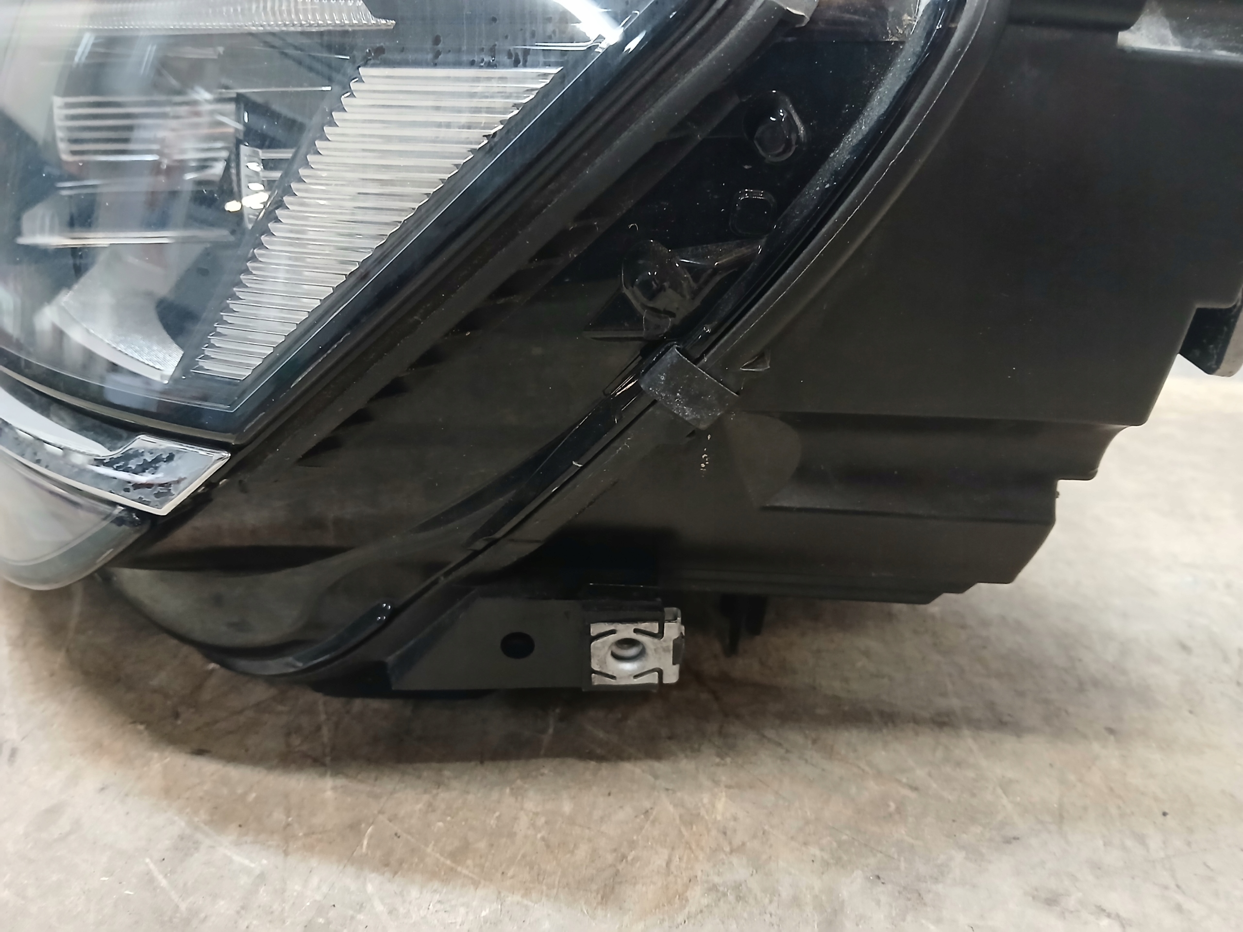 light front left VW TIGUAN II 2 5N 15-19 FULL LED 5NB941081E