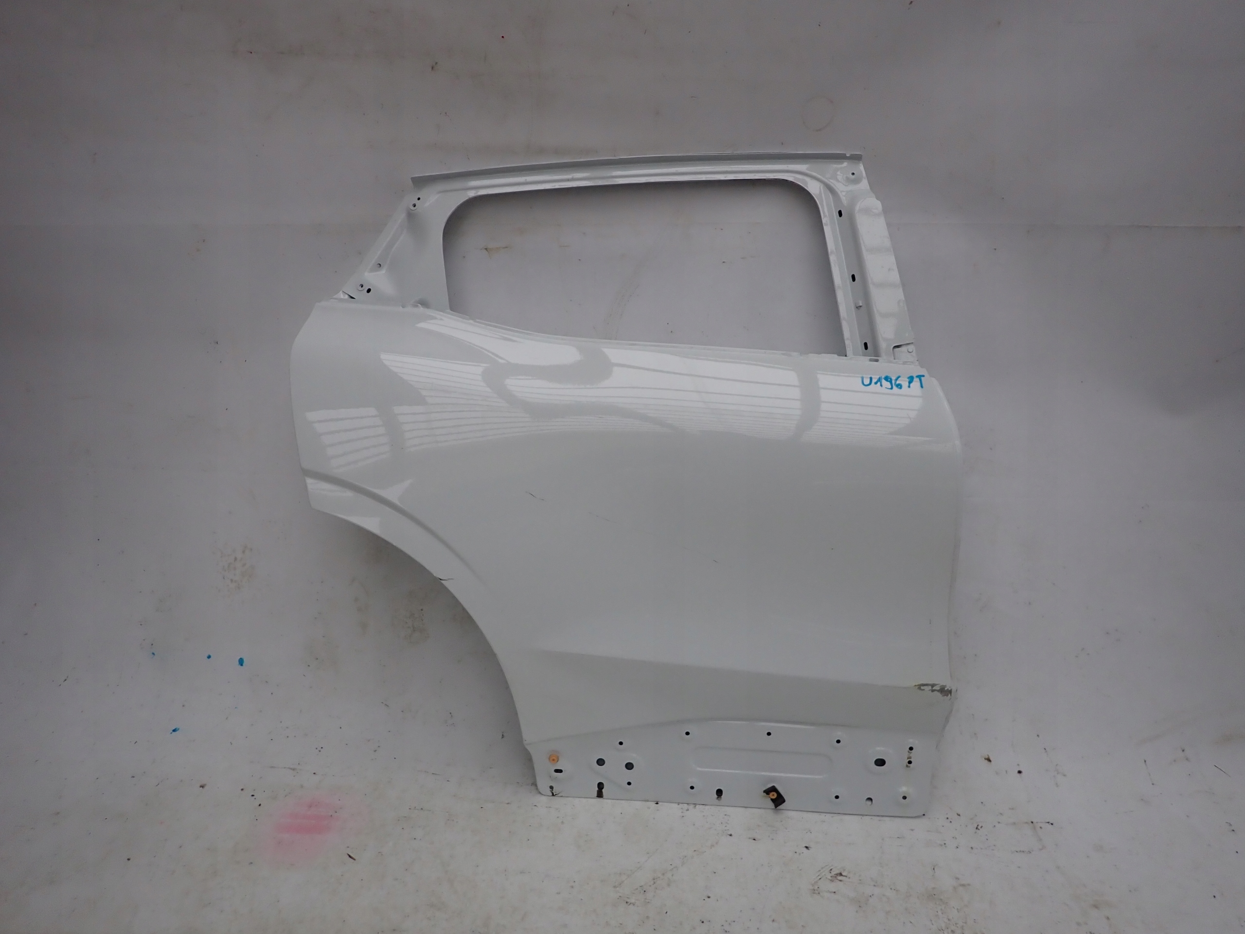 RENAULT MEGANE V E-TECH 22- door right rear part rear.