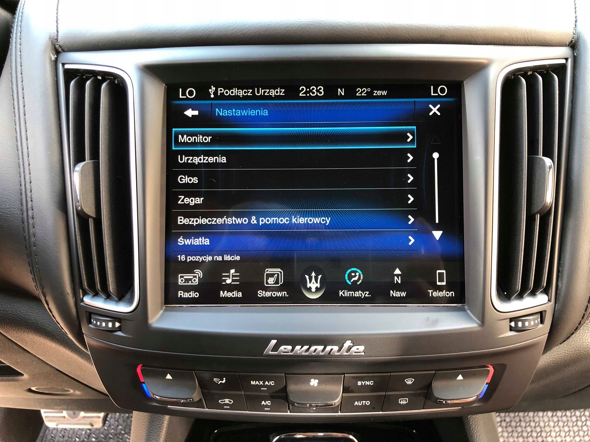 MASERATI LEVANTE POLSKIE MENU LEKTOR RADIO KONWERSJA USA na EU Marka Maserati