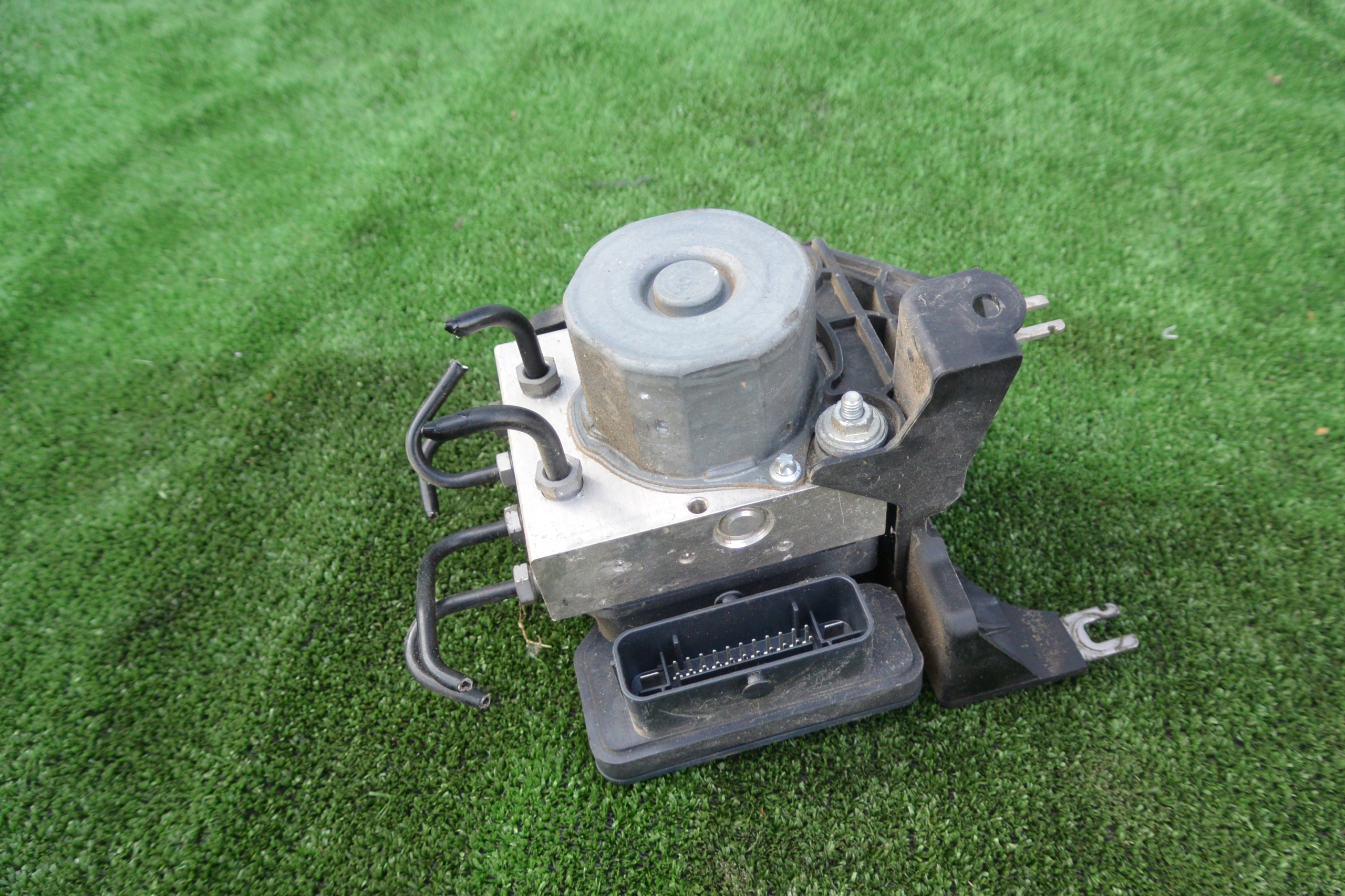 brake booster control unit ABS MERCEDES-BENZ CLA W117 W176