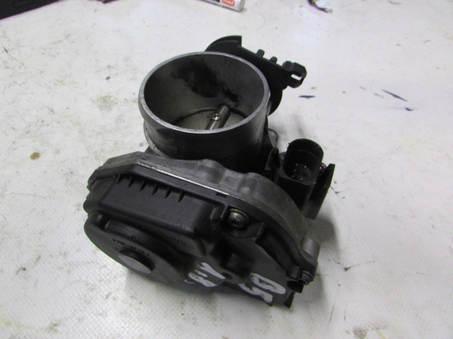 ДРОССЕЛЬНАЯ ЗАСЛОНКА vw PASSAT B5