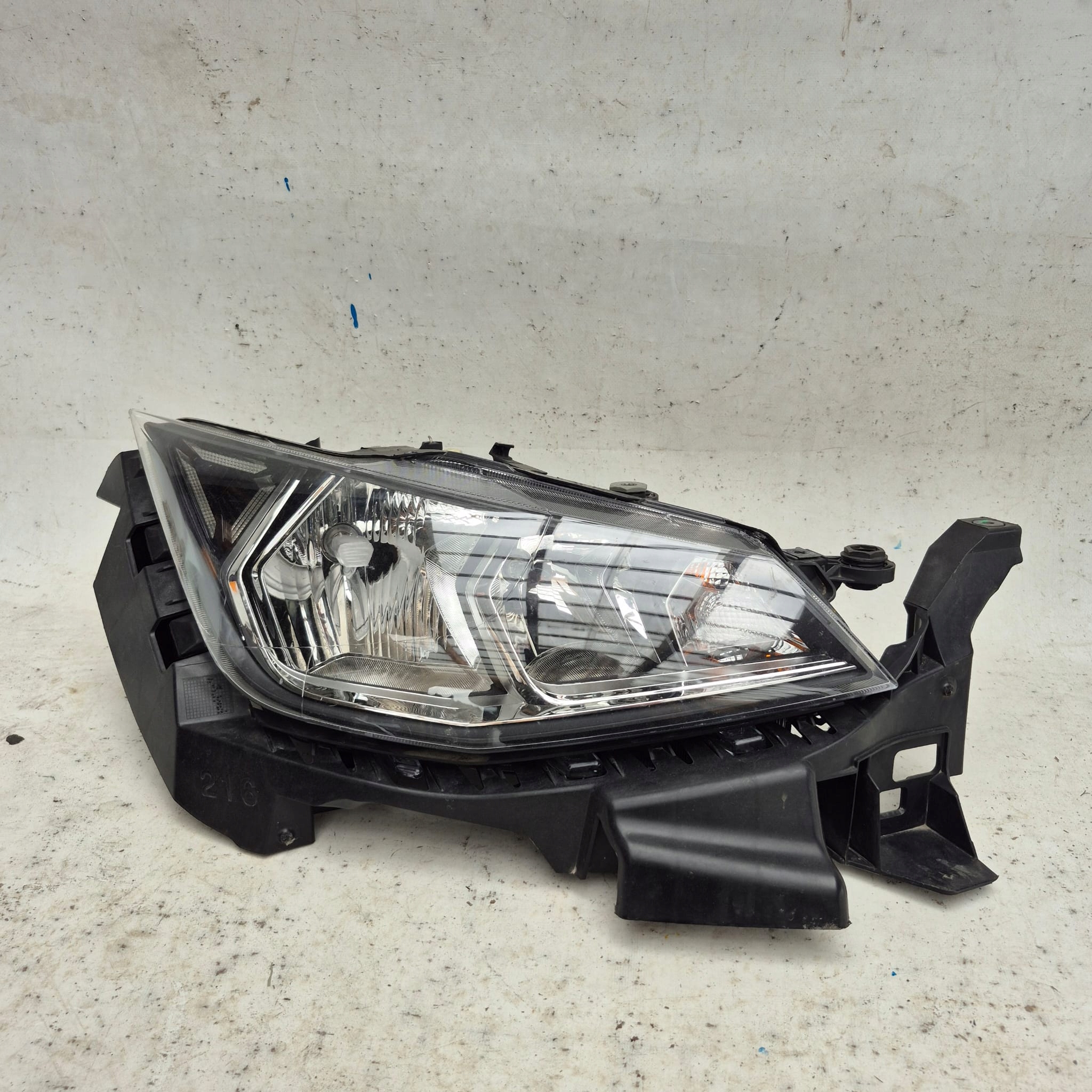 SEAT IBIZA 5 V 6F1 light right front front ZWYKLA LED 6F1941016B support