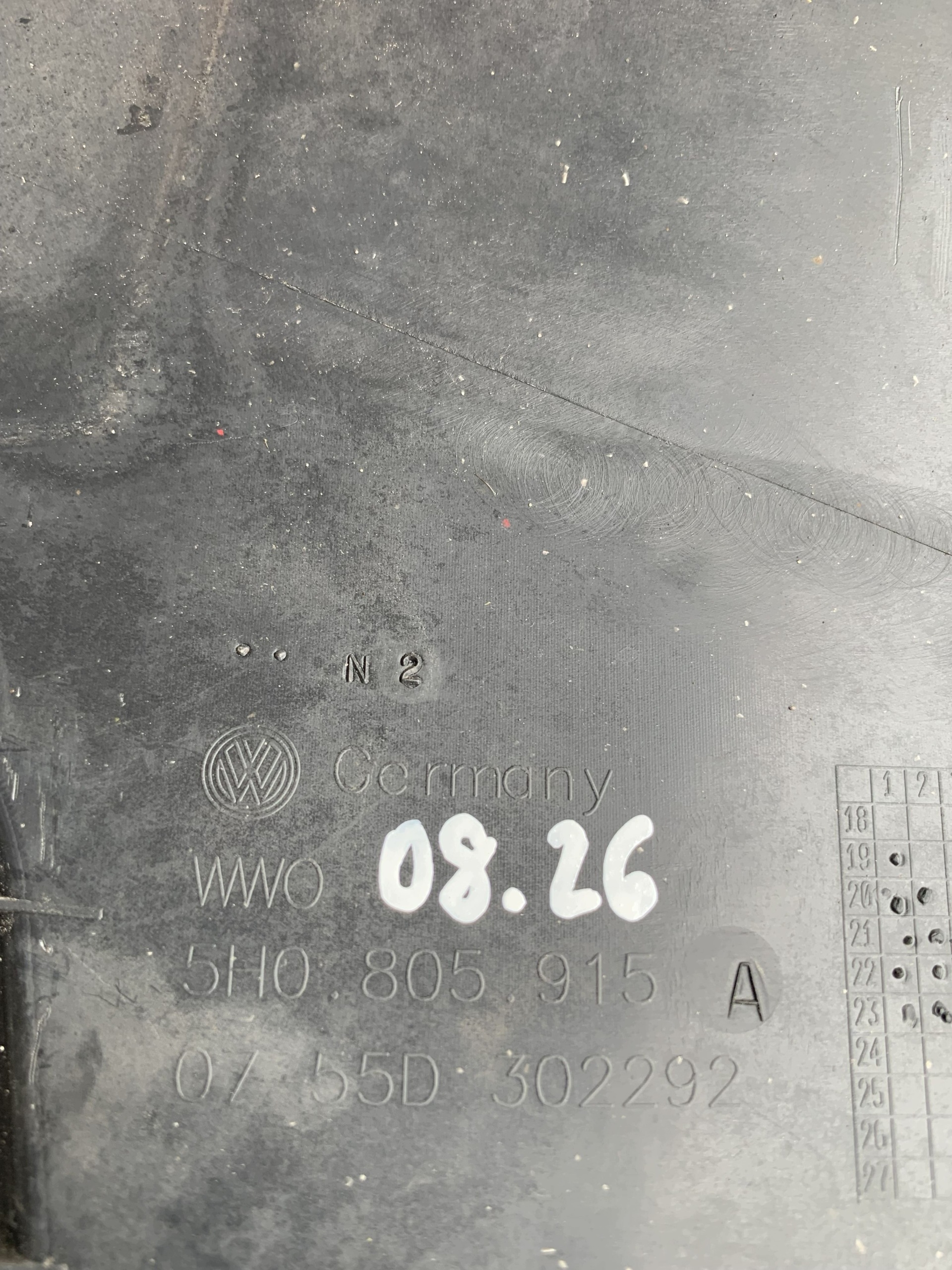 abdeckung Blende Abdeckung Frontstoßstange Volkswagen VW Golf VIII 8 5H0805915A 08.26