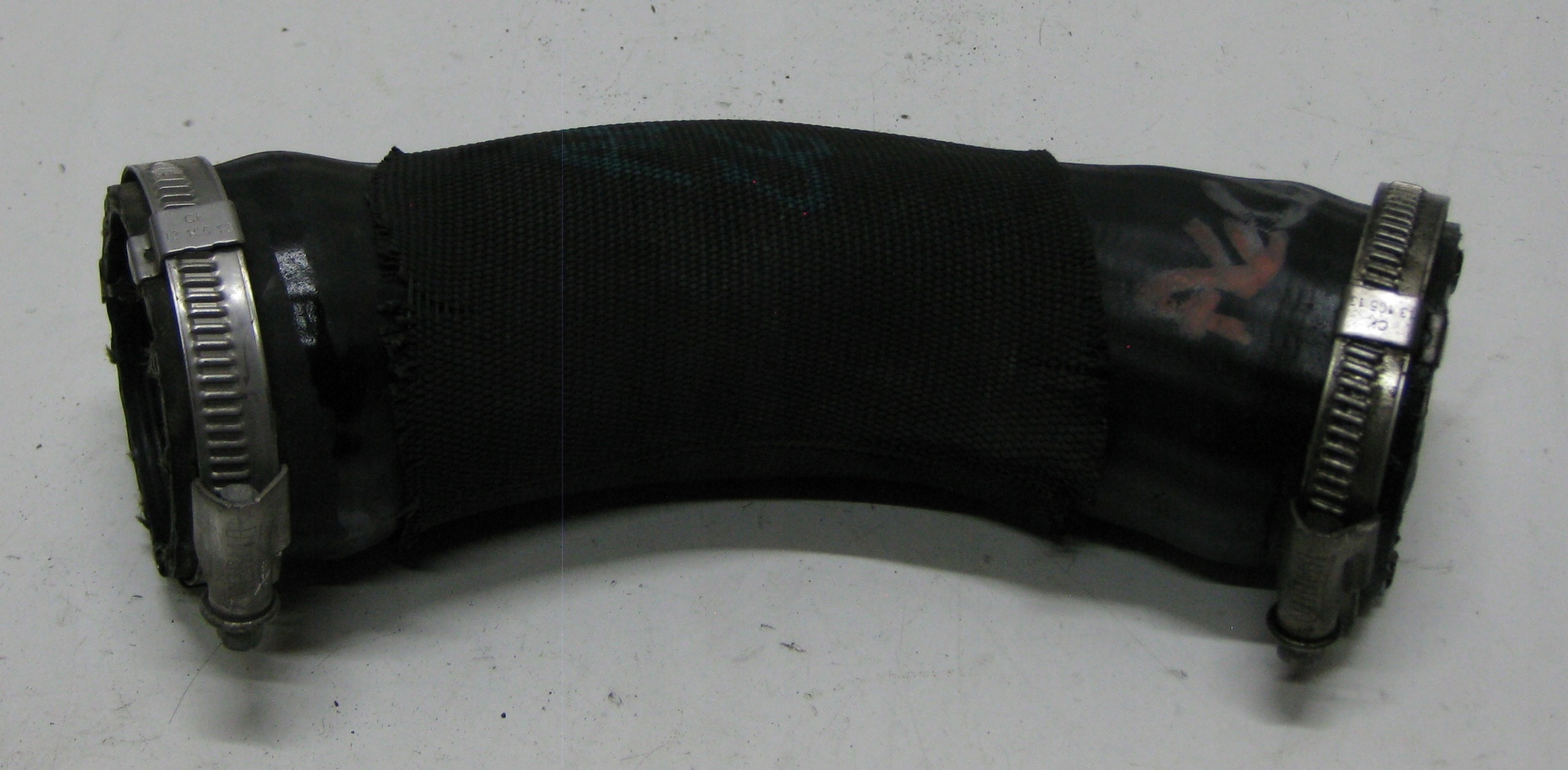 AUDI A6 C6 LIFT KOMBI trouba hadice intercoolera 4F0145709L