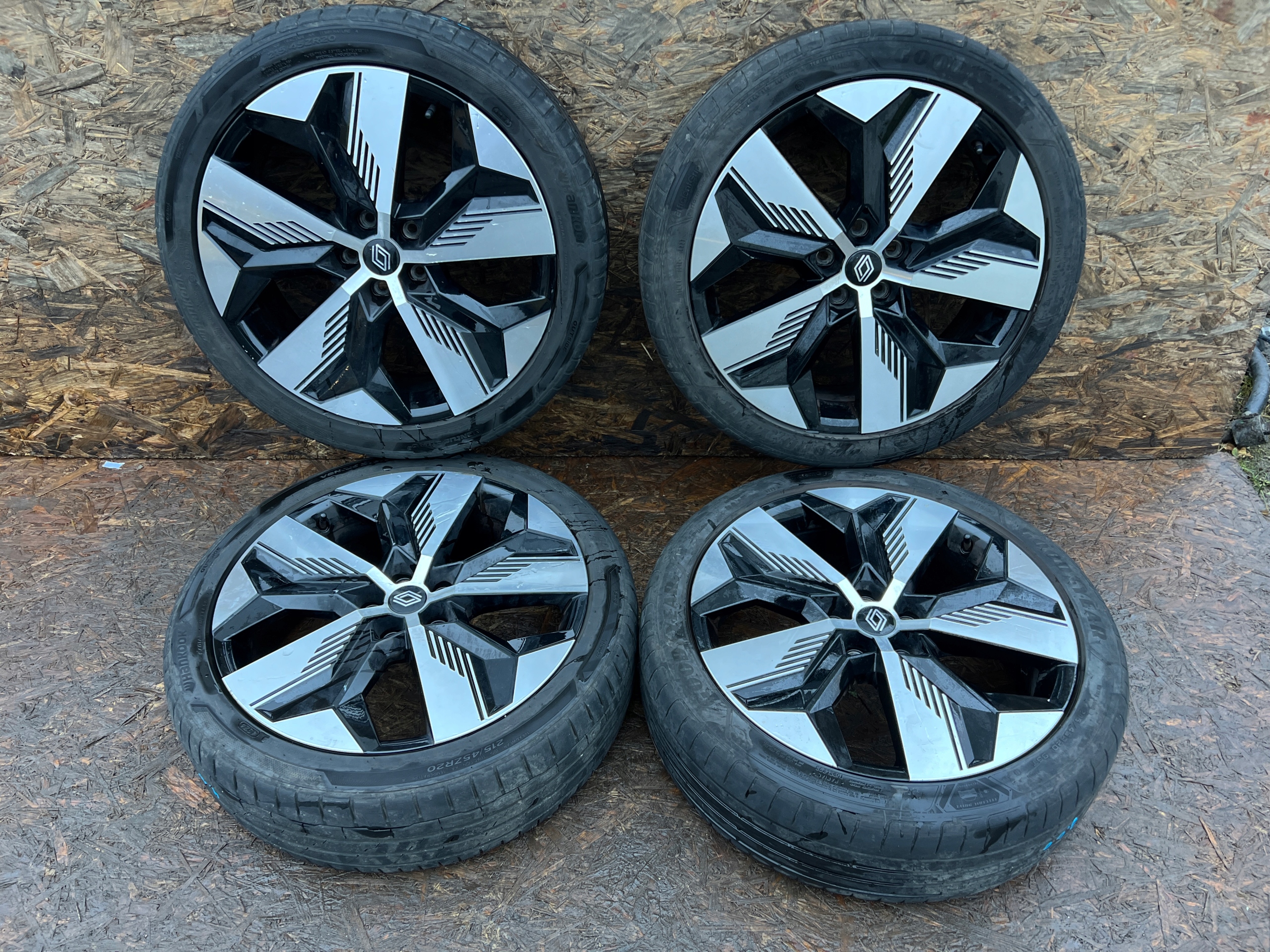 RENAULT MEGANE V E-TECH discs aluminium wheels tyres 20" 215/45R20 215/45/20