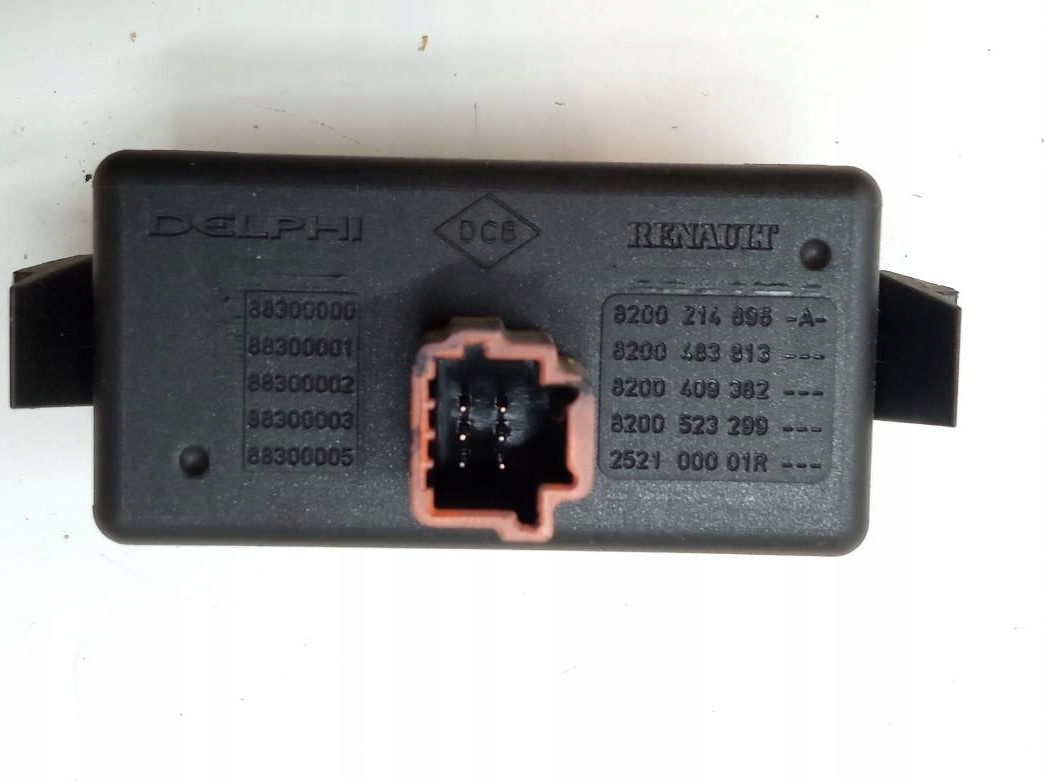 switch of warning lights 8200214896 Renault Modus and (2004-2012)