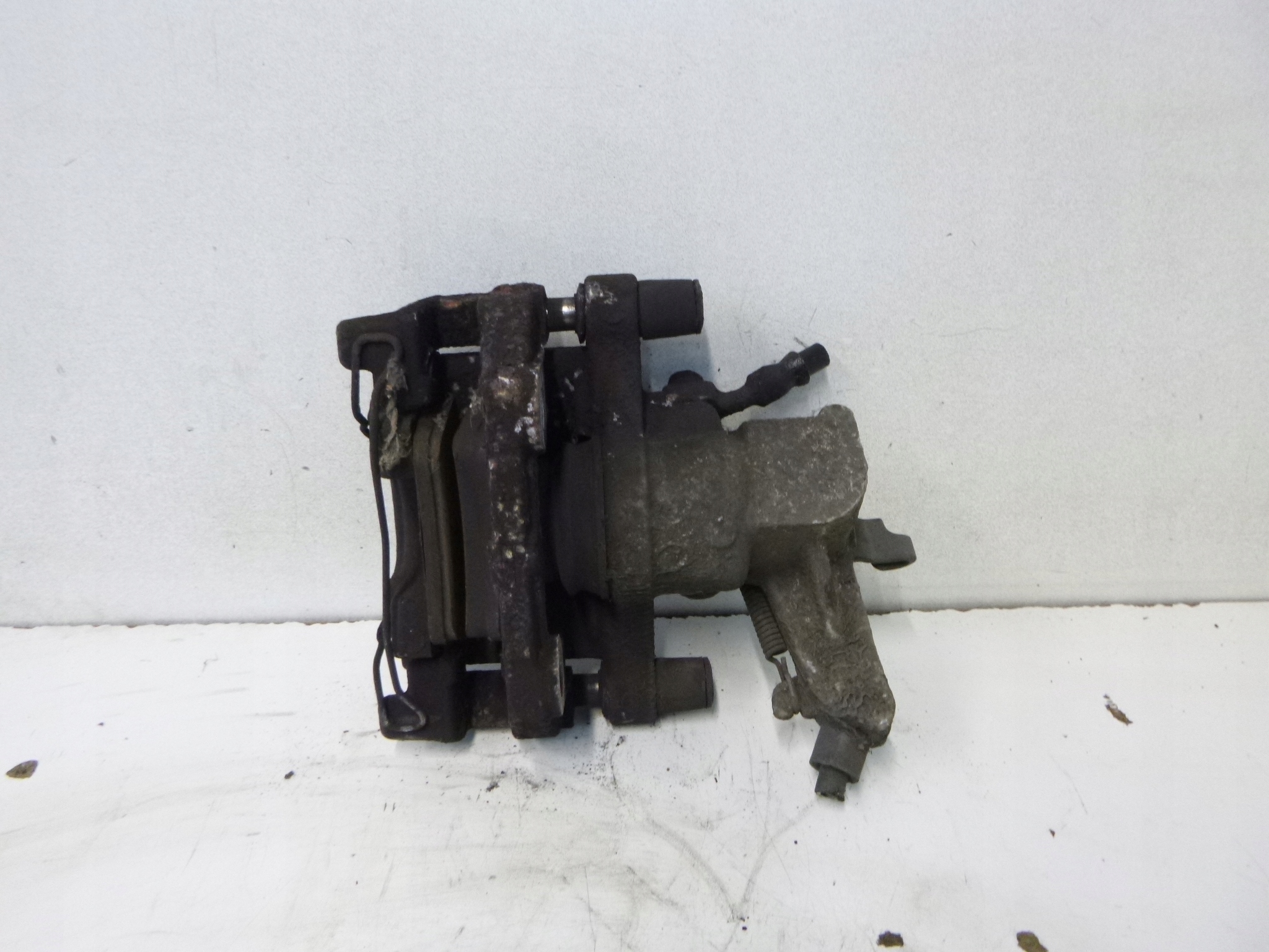 caliper brake rear part Opel Signum 2.2 2003
