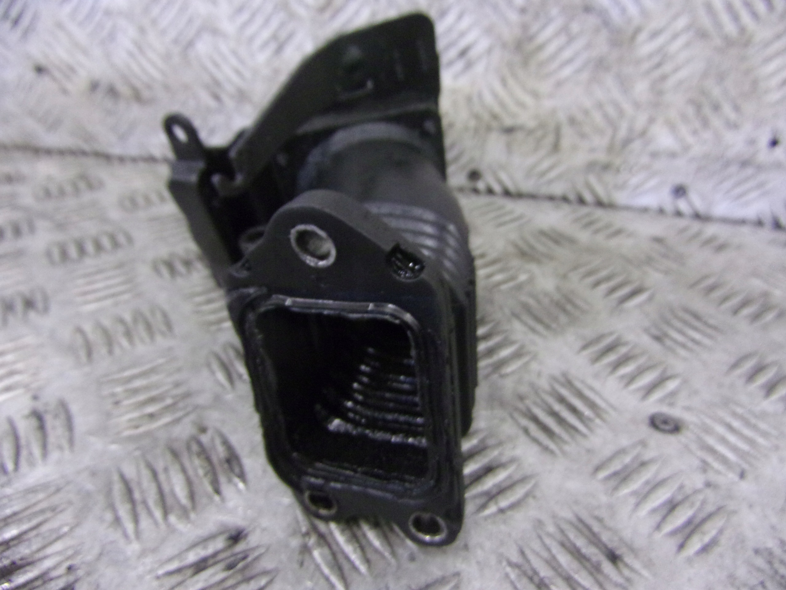 Drosselklappenstellmotor luft FORD FOCUS MK2 9643836980