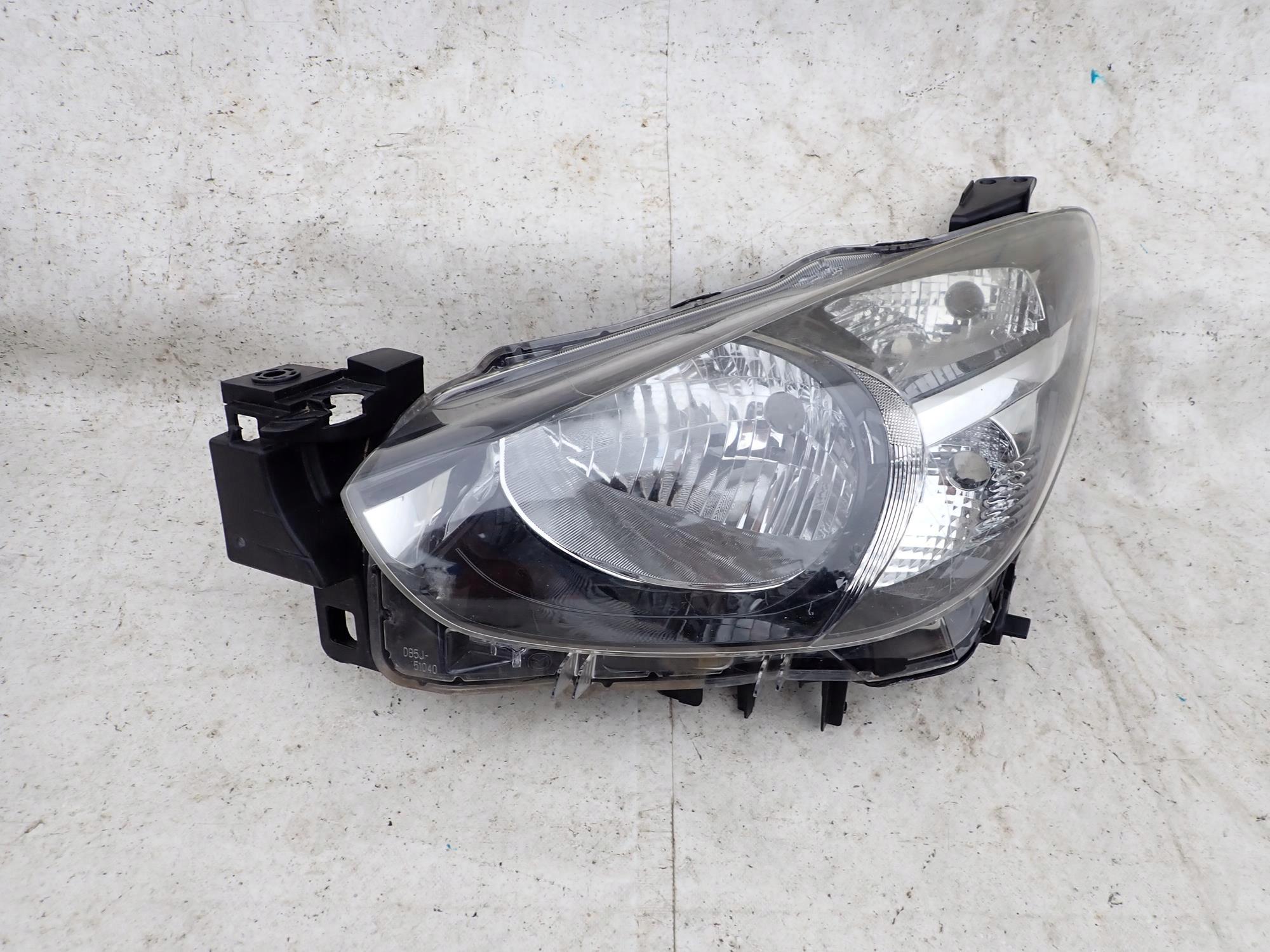 MAZDA 2 III 14-19 light front front left